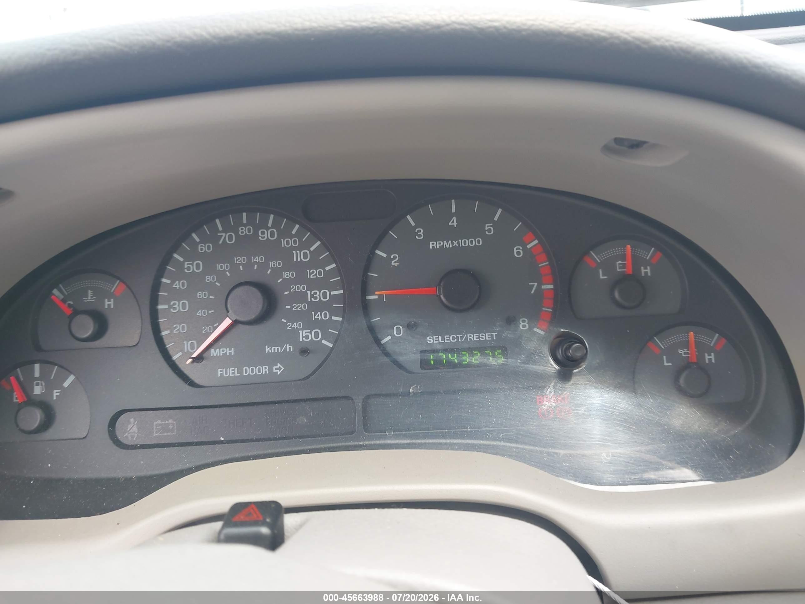 2001 Ford Mustang Gt Серебряный vin: 1FAFP42X11F159900