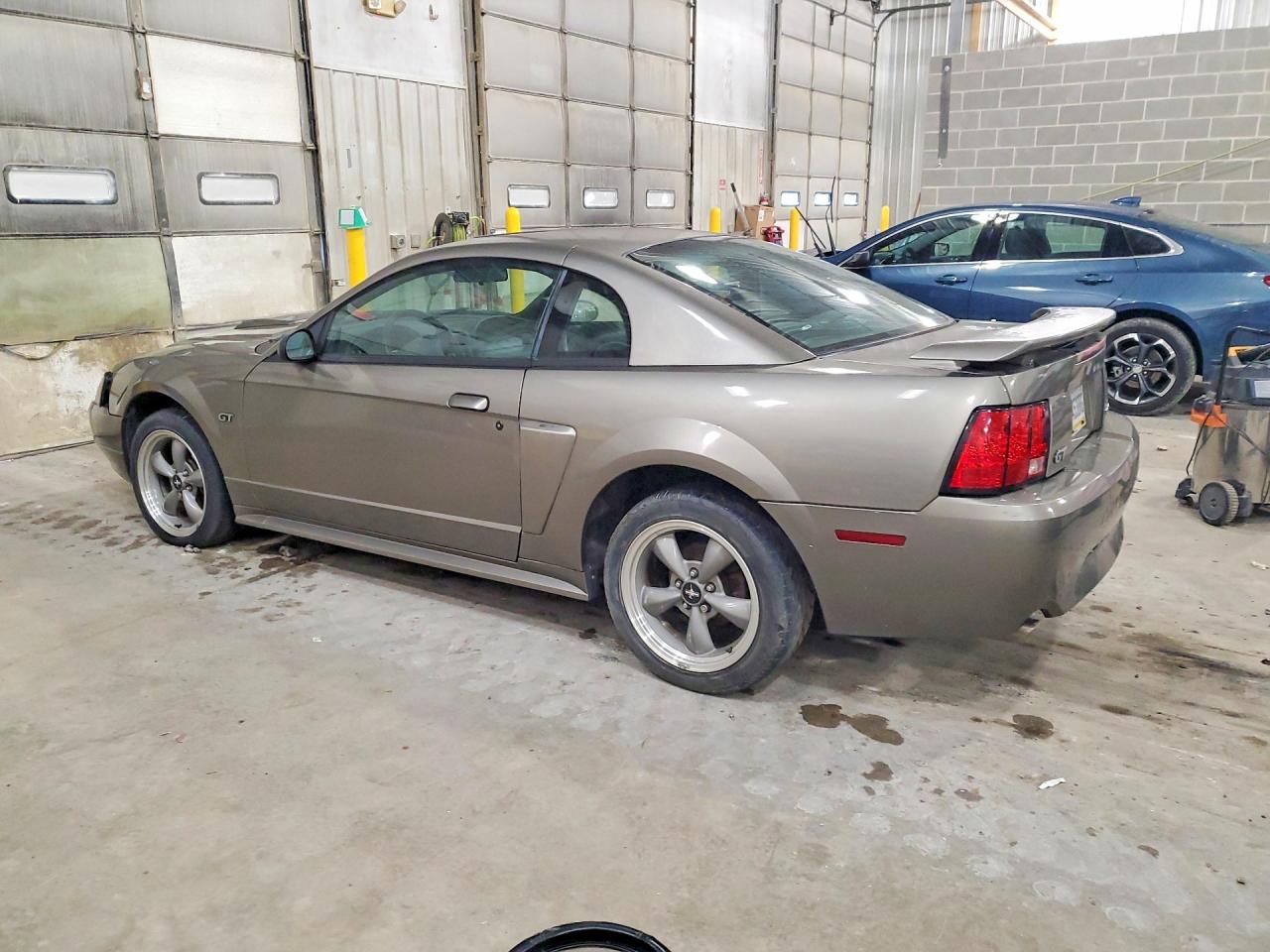 2002 Ford Mustang Gt Gray vin: 1FAFP42X12F189450