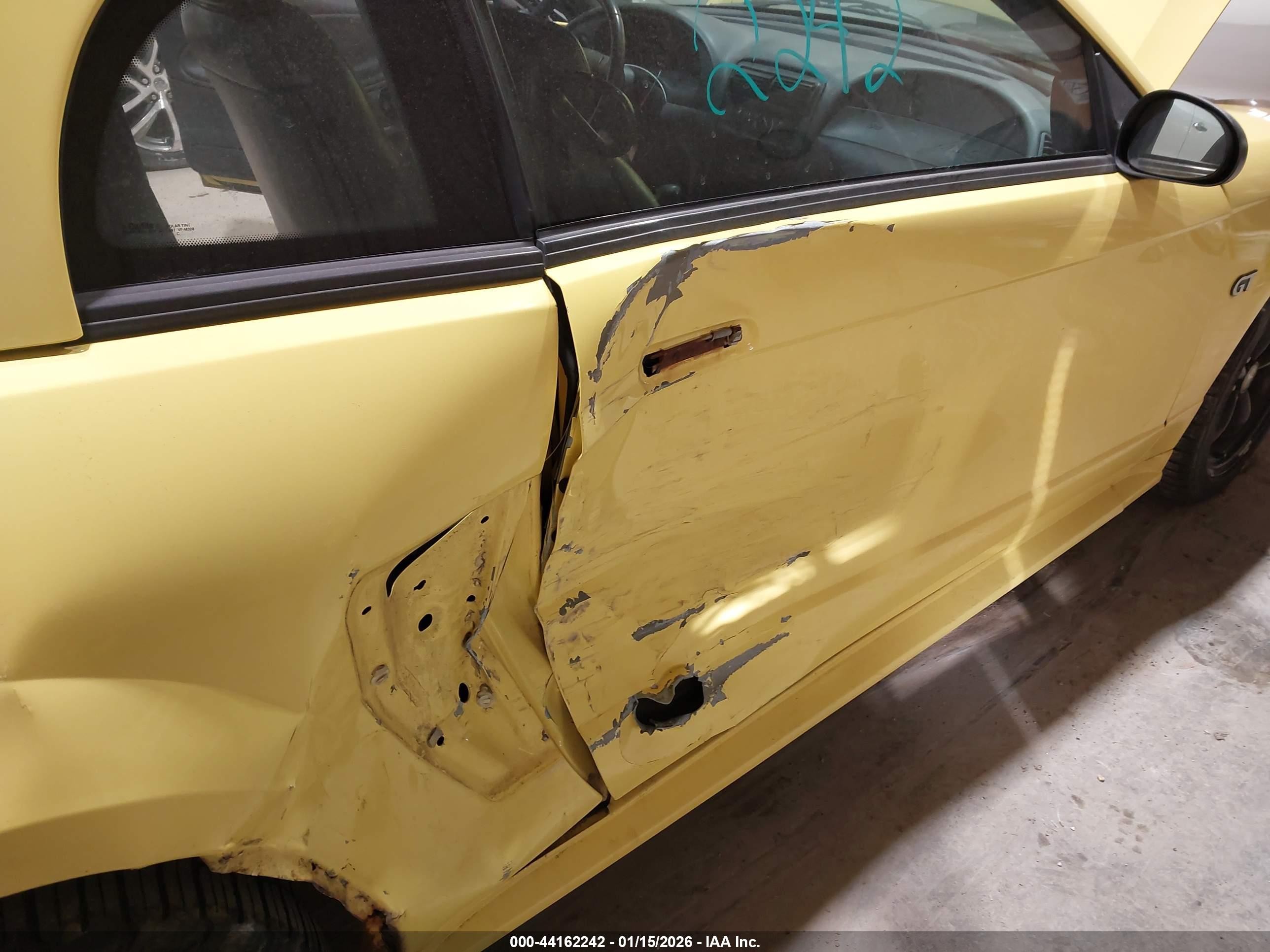 2002 Ford Mustang Gt Yellow vin: 1FAFP42X12F202987