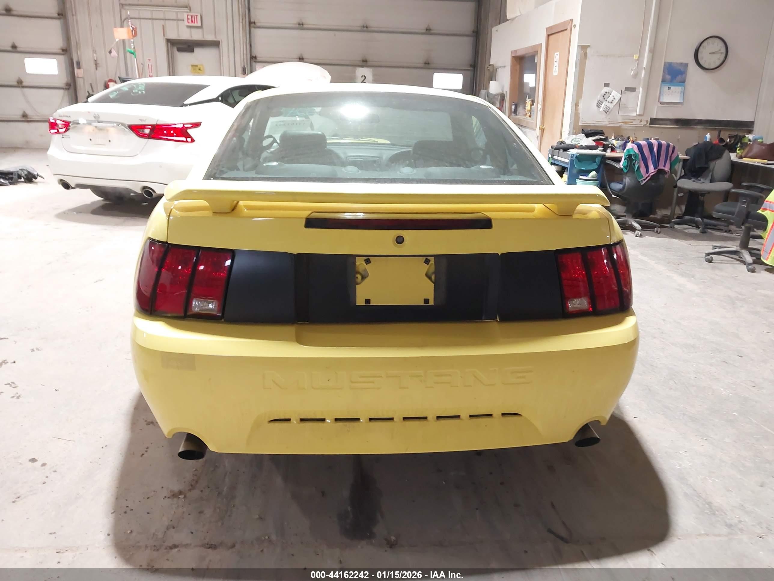 2002 Ford Mustang Gt Yellow vin: 1FAFP42X12F202987