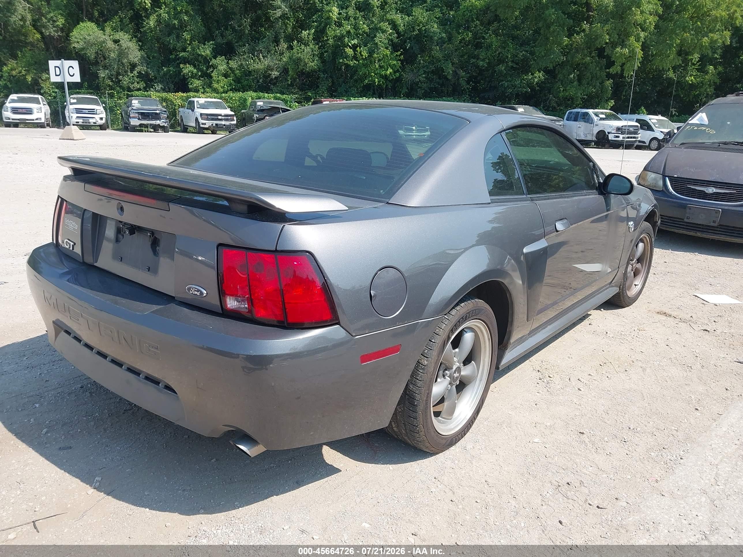 2004 Ford Mustang Gt Серый vin: 1FAFP42X14F143572