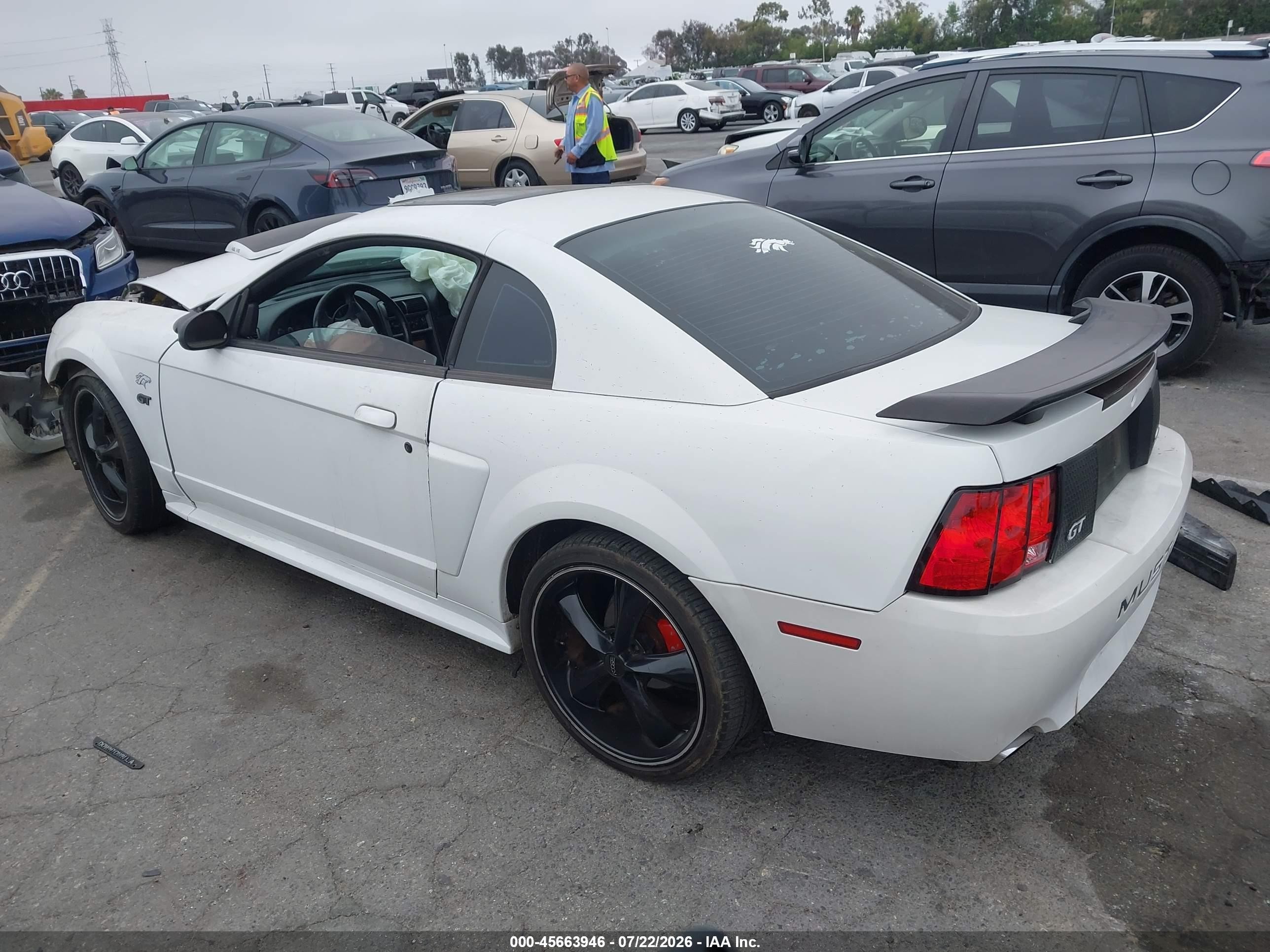 2003 Ford Mustang Gt White vin: 1FAFP42X23F347795