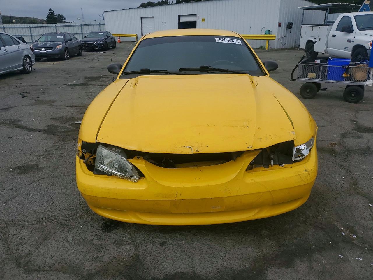 1998 Ford Mustang Gt Yellow vin: 1FAFP42X4WF201029