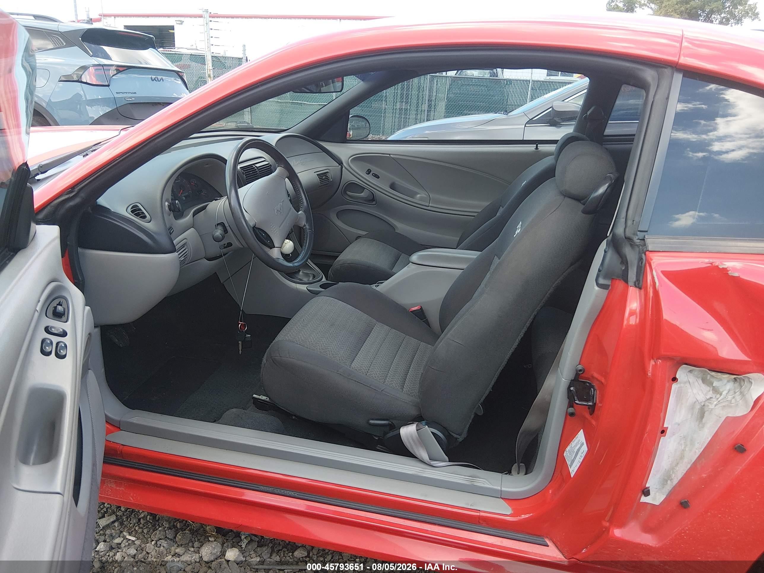 2000 Ford Mustang Gt Red vin: 1FAFP42X4YF164860