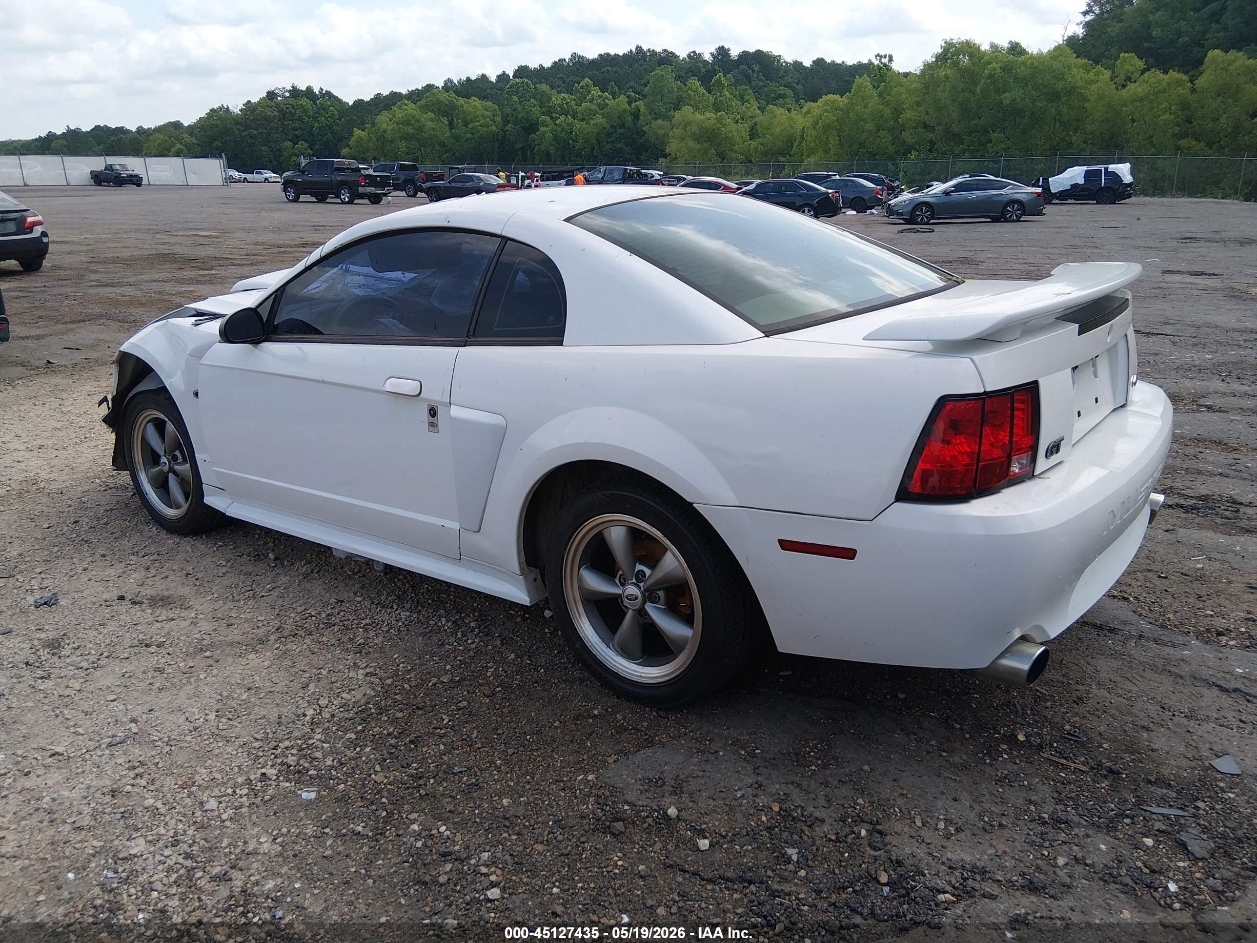 2001 Ford Mustang Gt White vin: 1FAFP42X71F133480