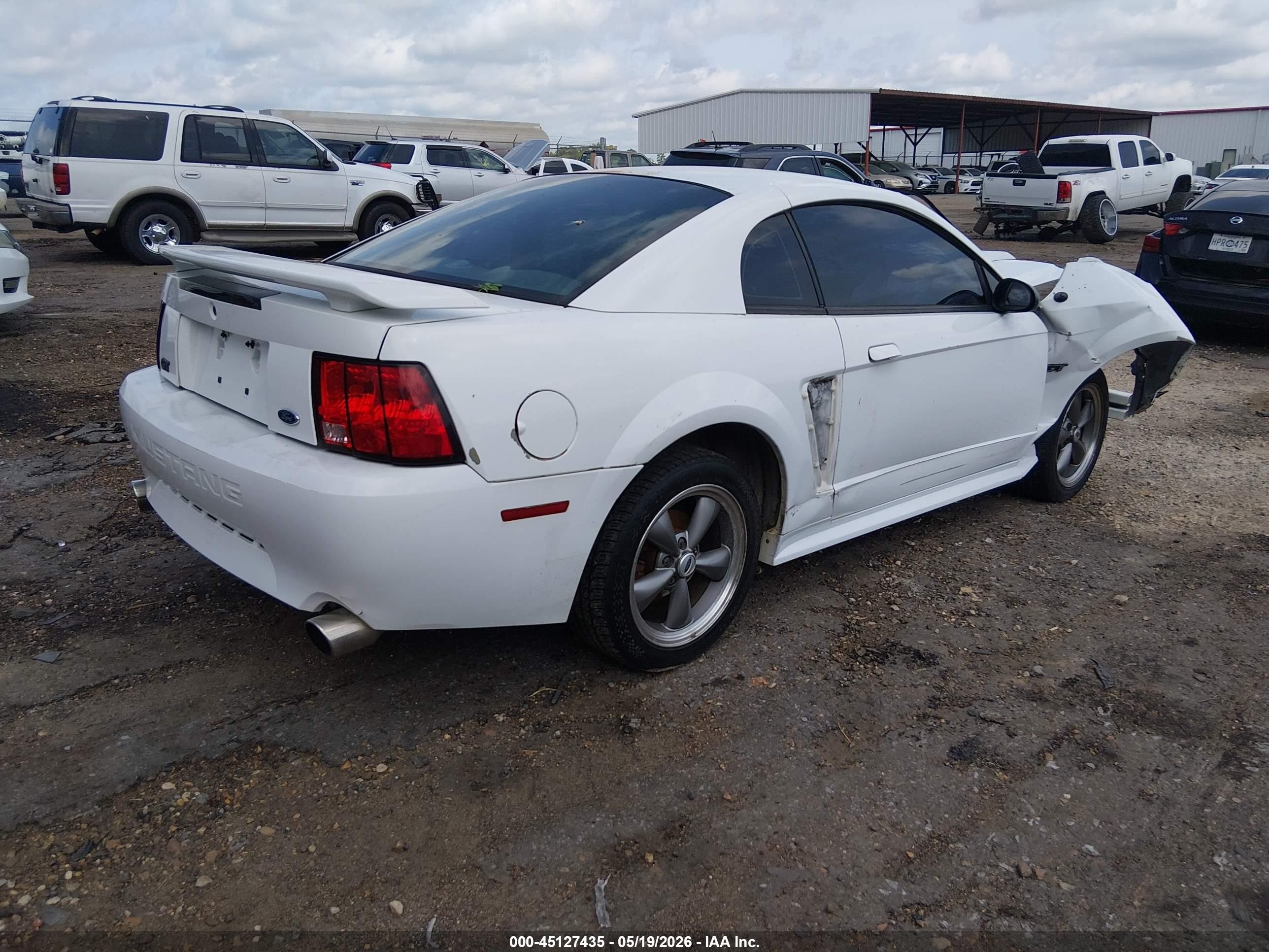 2001 Ford Mustang Gt White vin: 1FAFP42X71F133480