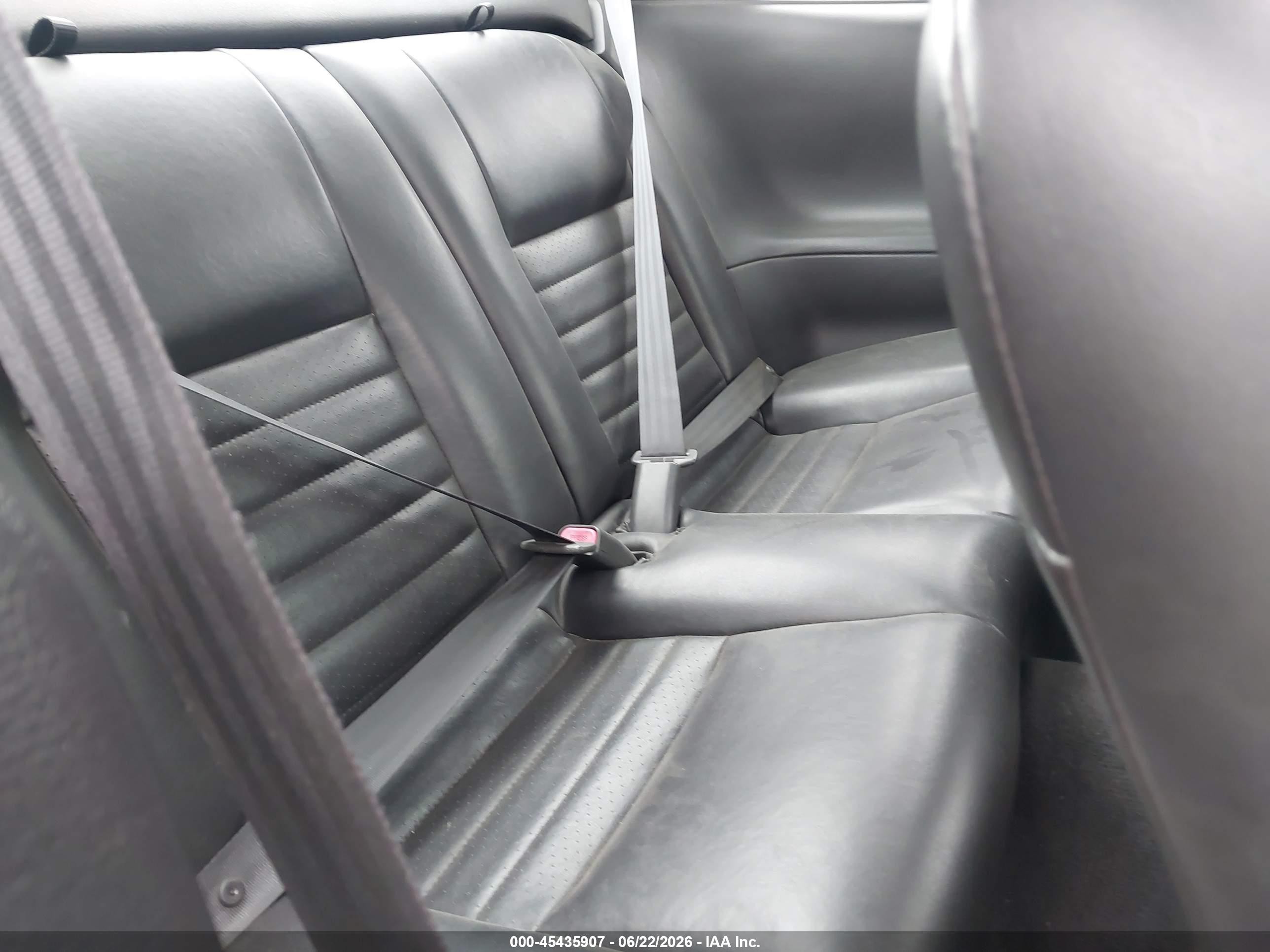 2002 Ford Mustang Gt Deluxe/gt Premium Gold vin: 1FAFP42X72F181272
