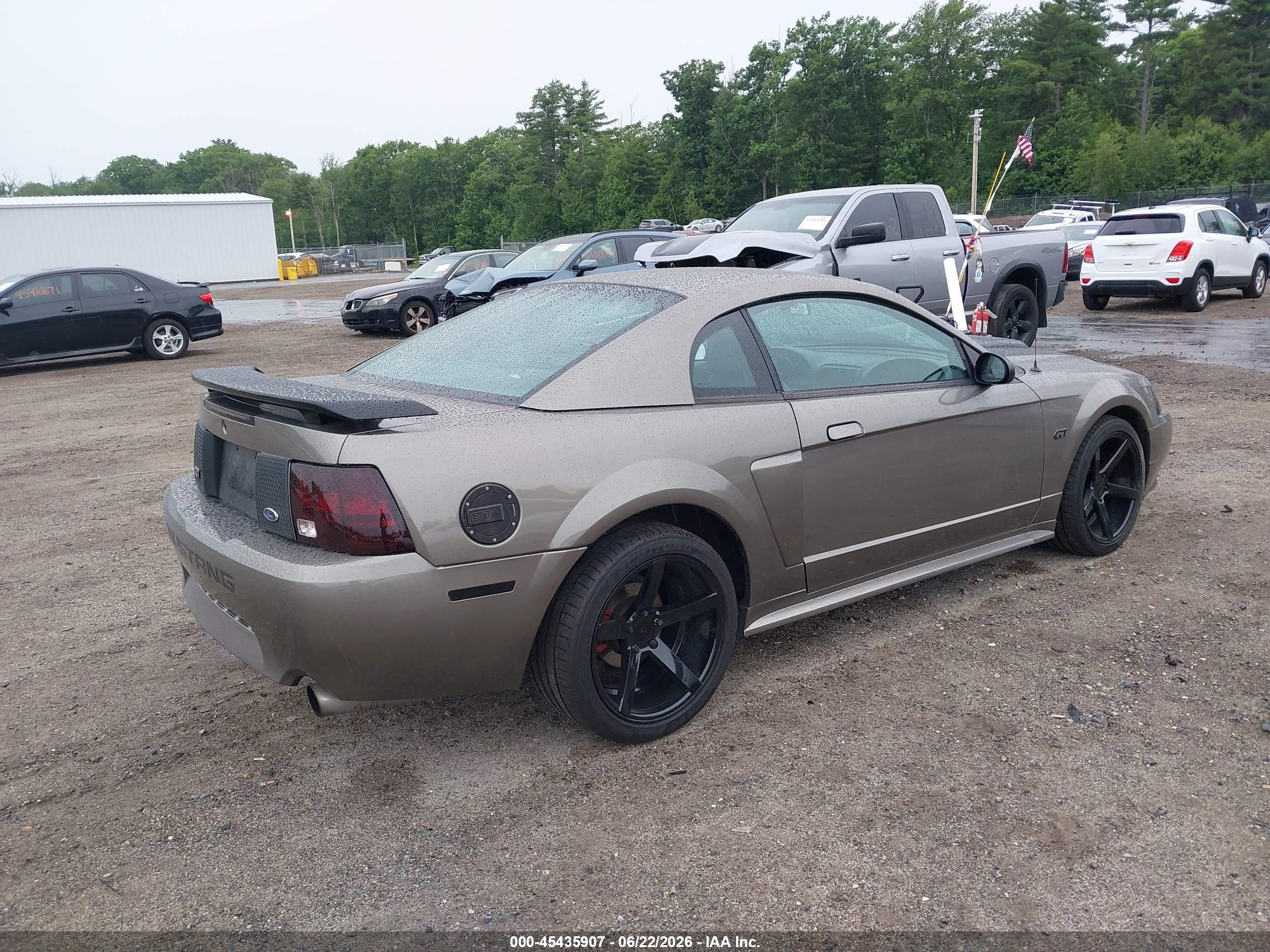 2002 Ford Mustang Gt Deluxe/gt Premium Gold vin: 1FAFP42X72F181272