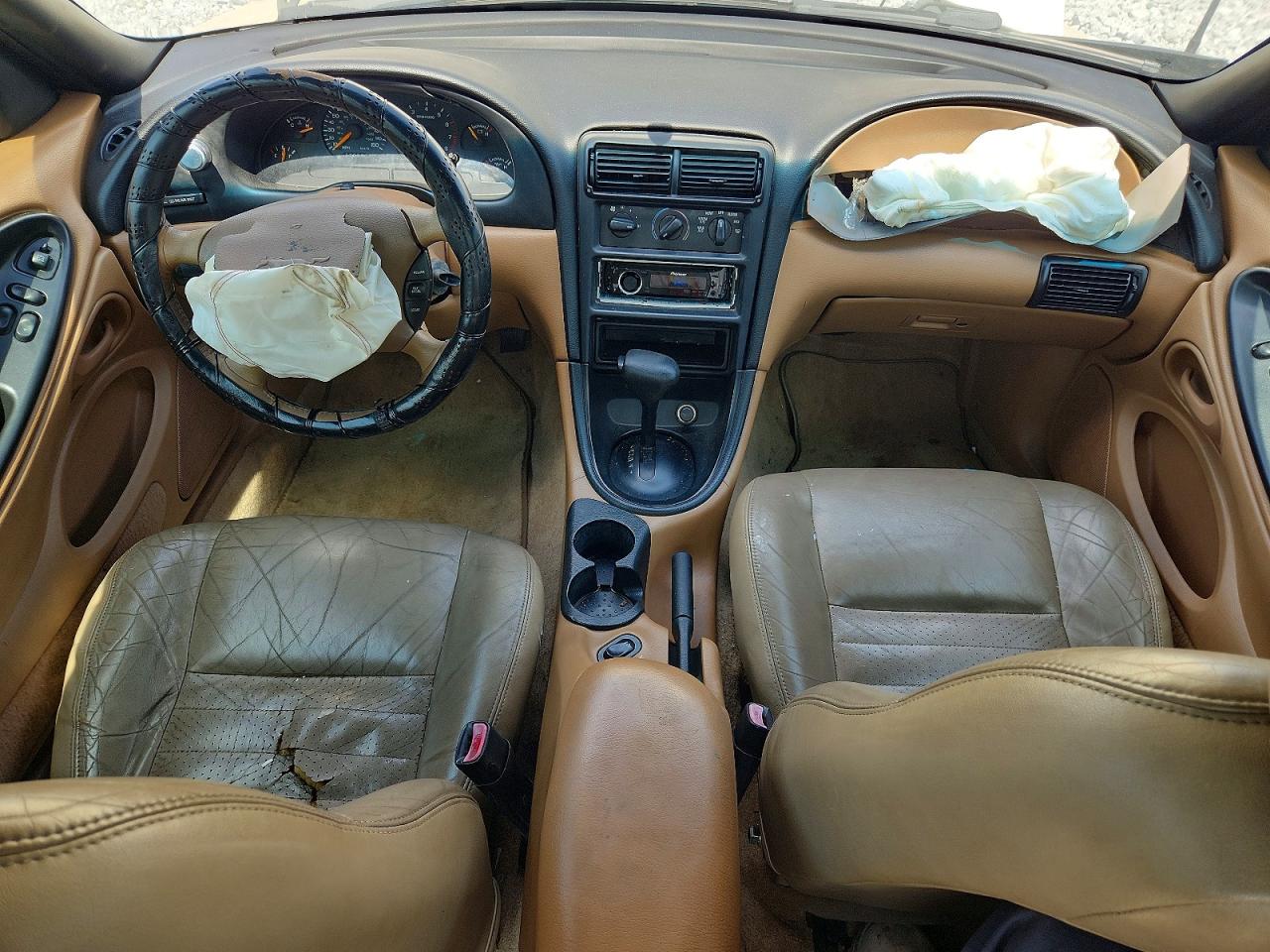 1998 Ford Mustang Gt Cream vin: 1FAFP42X7WF235434