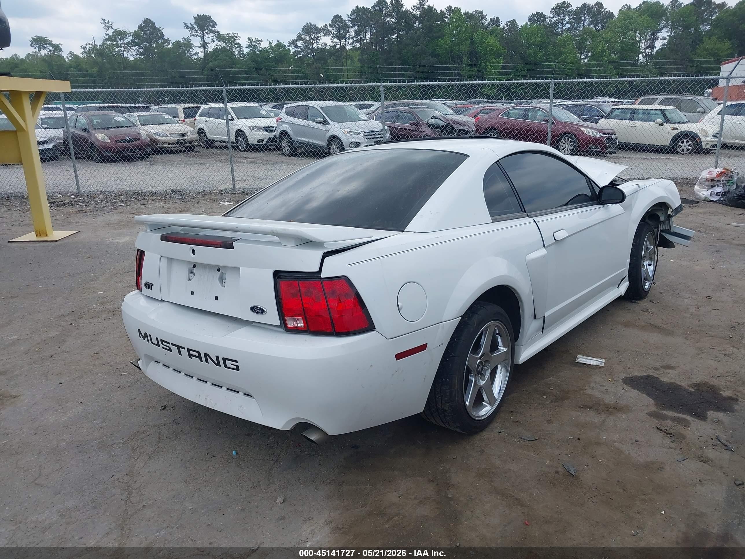 2004 Ford Mustang Gt Белый vin: 1FAFP42X84F206604