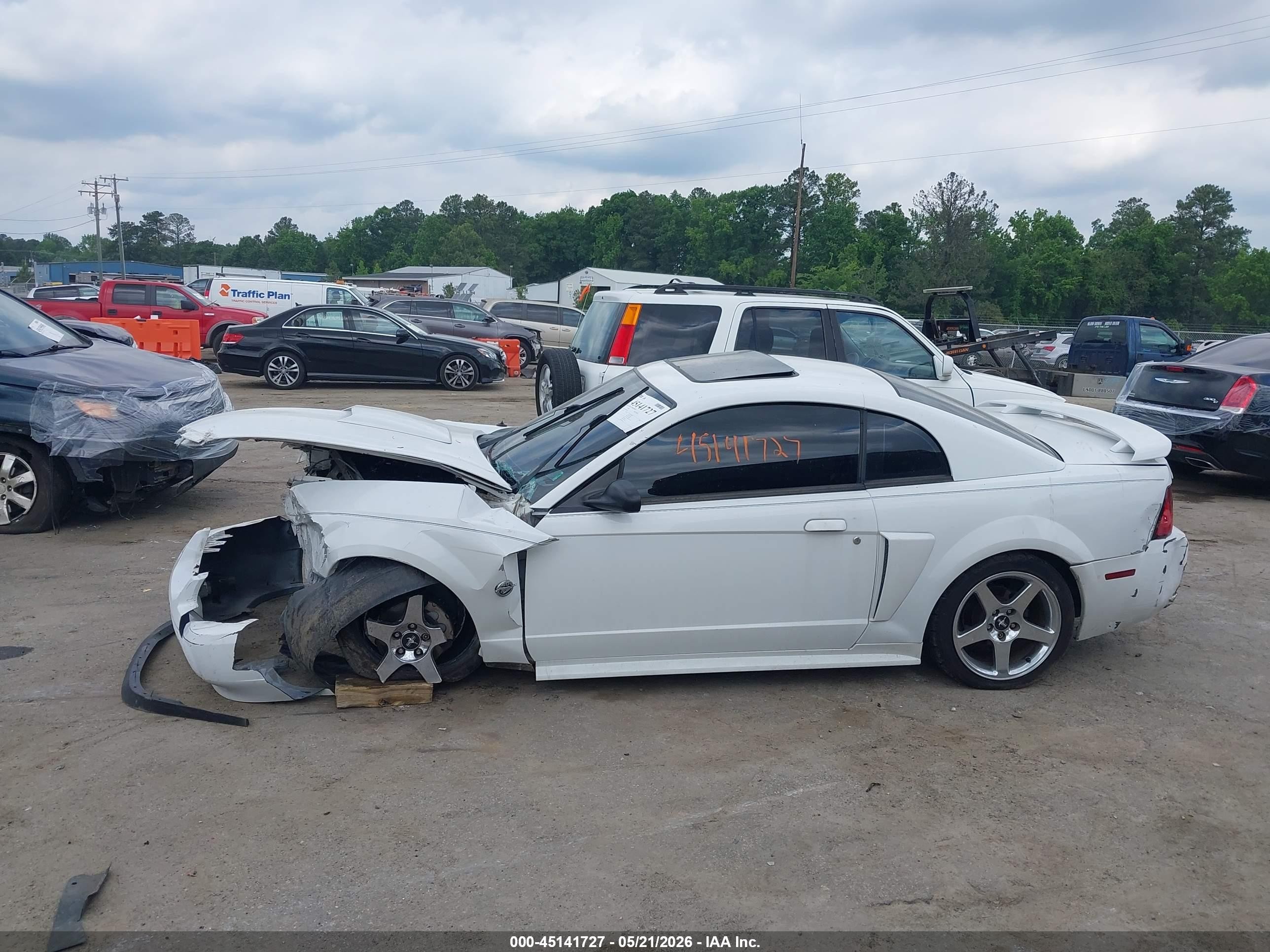 2004 Ford Mustang Gt Белый vin: 1FAFP42X84F206604