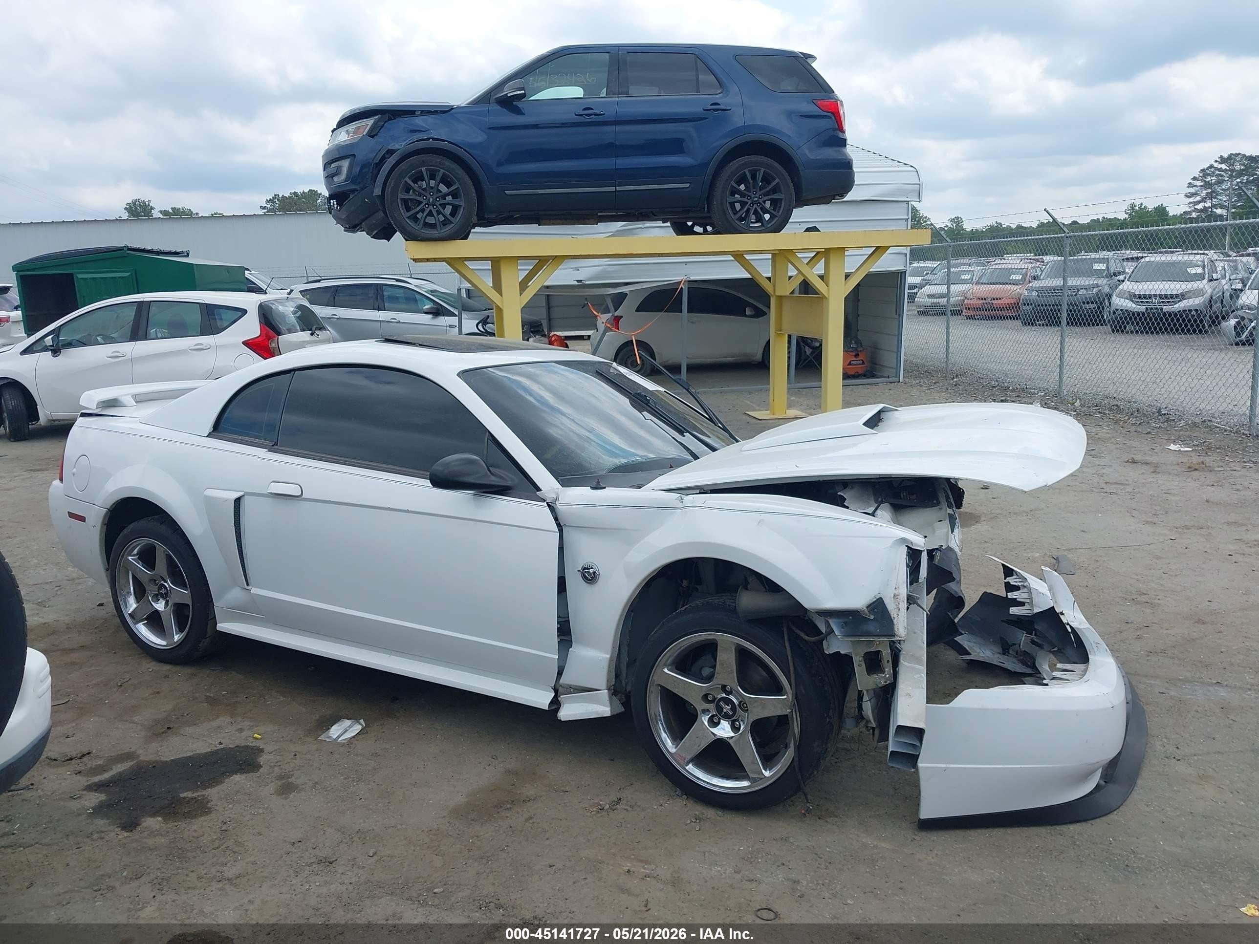 2004 Ford Mustang Gt Белый vin: 1FAFP42X84F206604