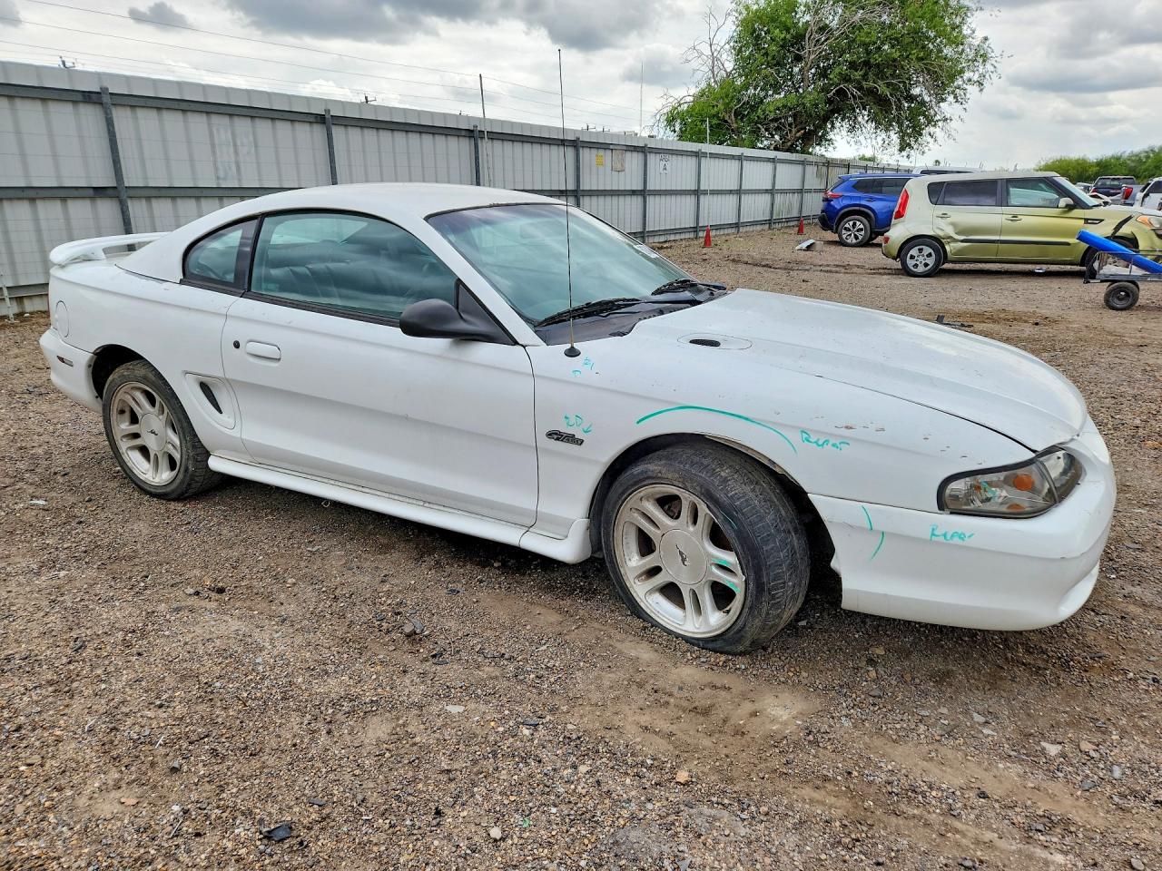 1998 Ford Mustang Gt Белый vin: 1FAFP42X8WF193050