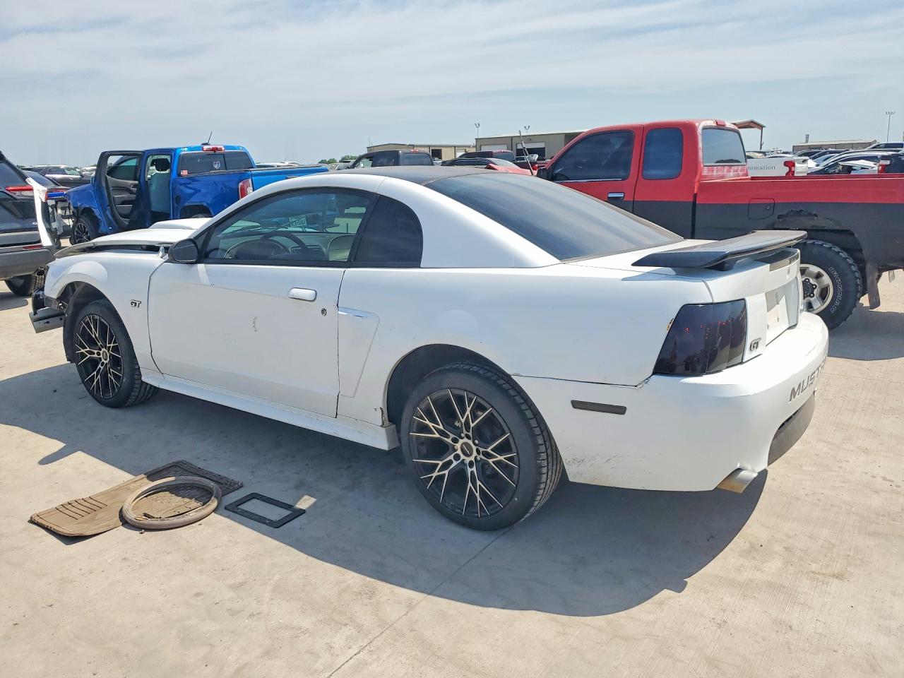 2002 Ford Mustang Gt White vin: 1FAFP42X92F186912