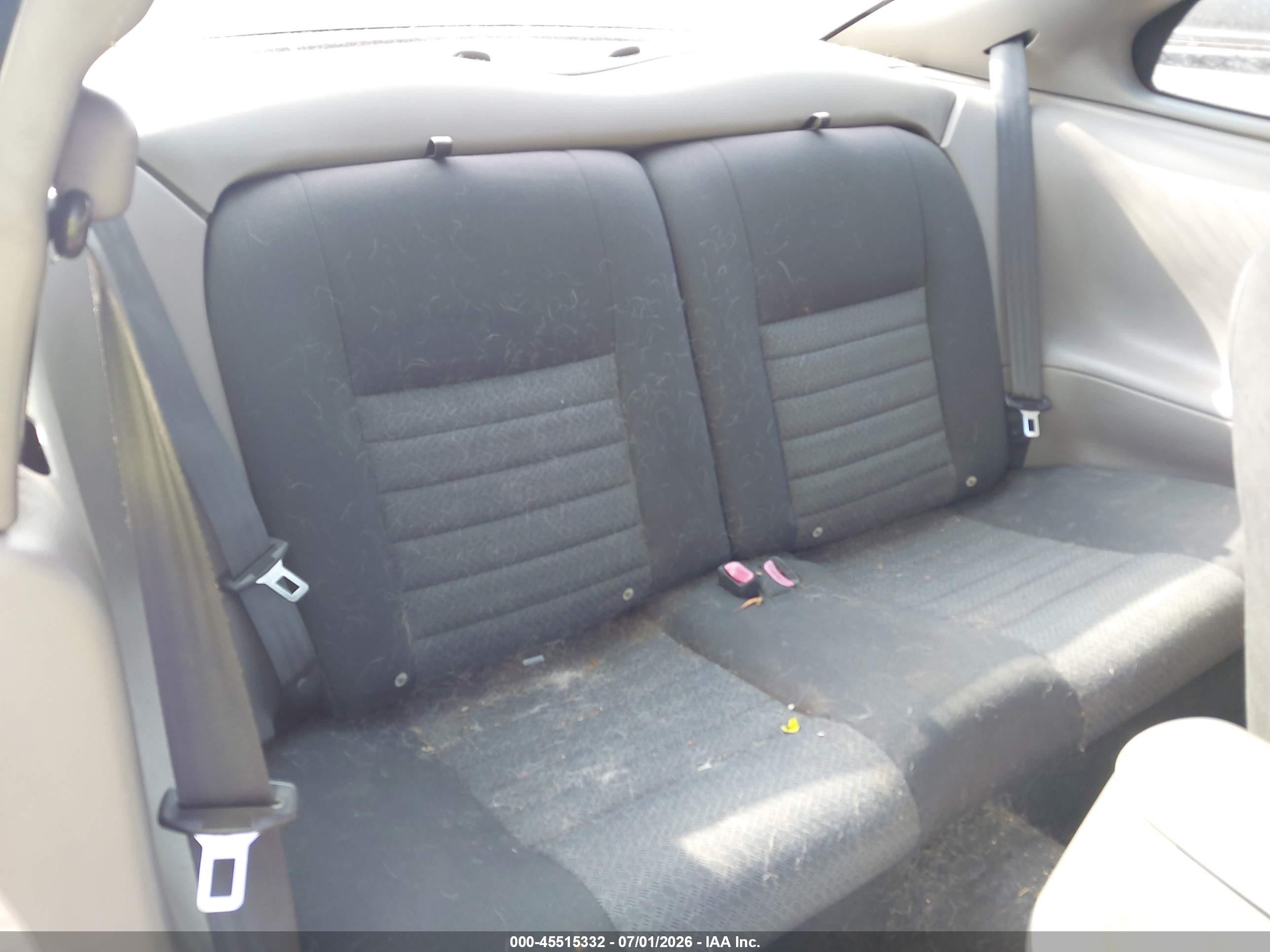 2004 Ford Mustang Gt Серебряный vin: 1FAFP42X94F222262