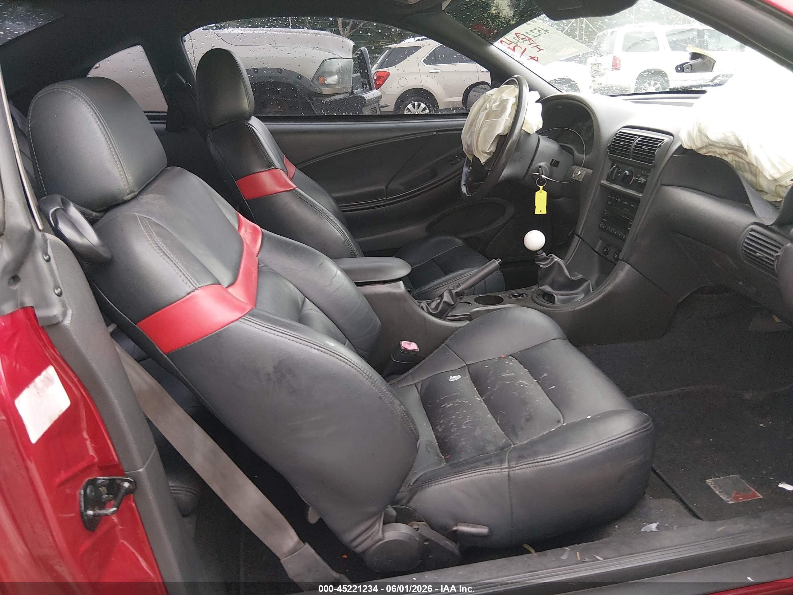 2001 Ford Mustang Gt Red vin: 1FAFP42XX1F233413