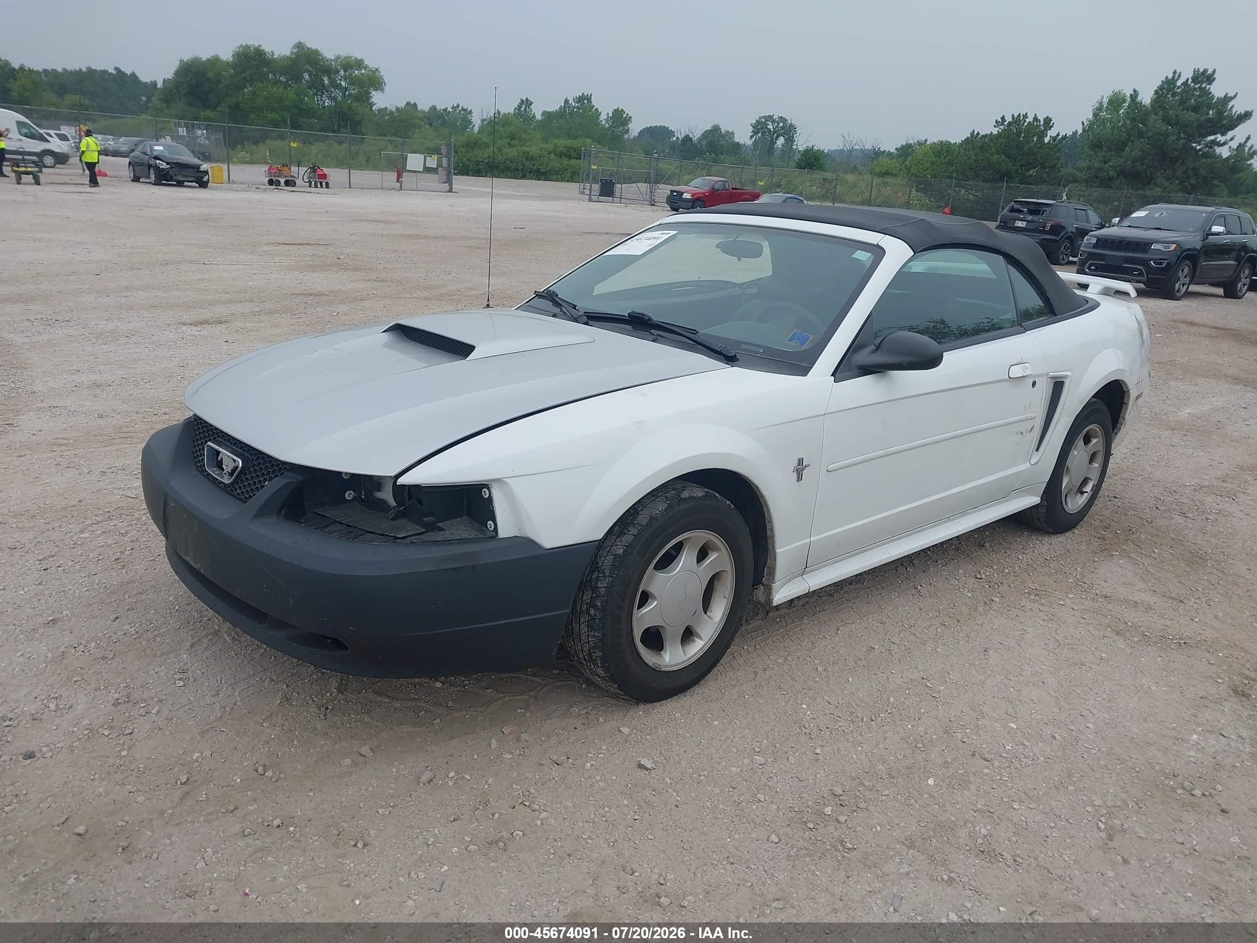 2001 Ford Mustang   White vin: 1FAFP44401F138345