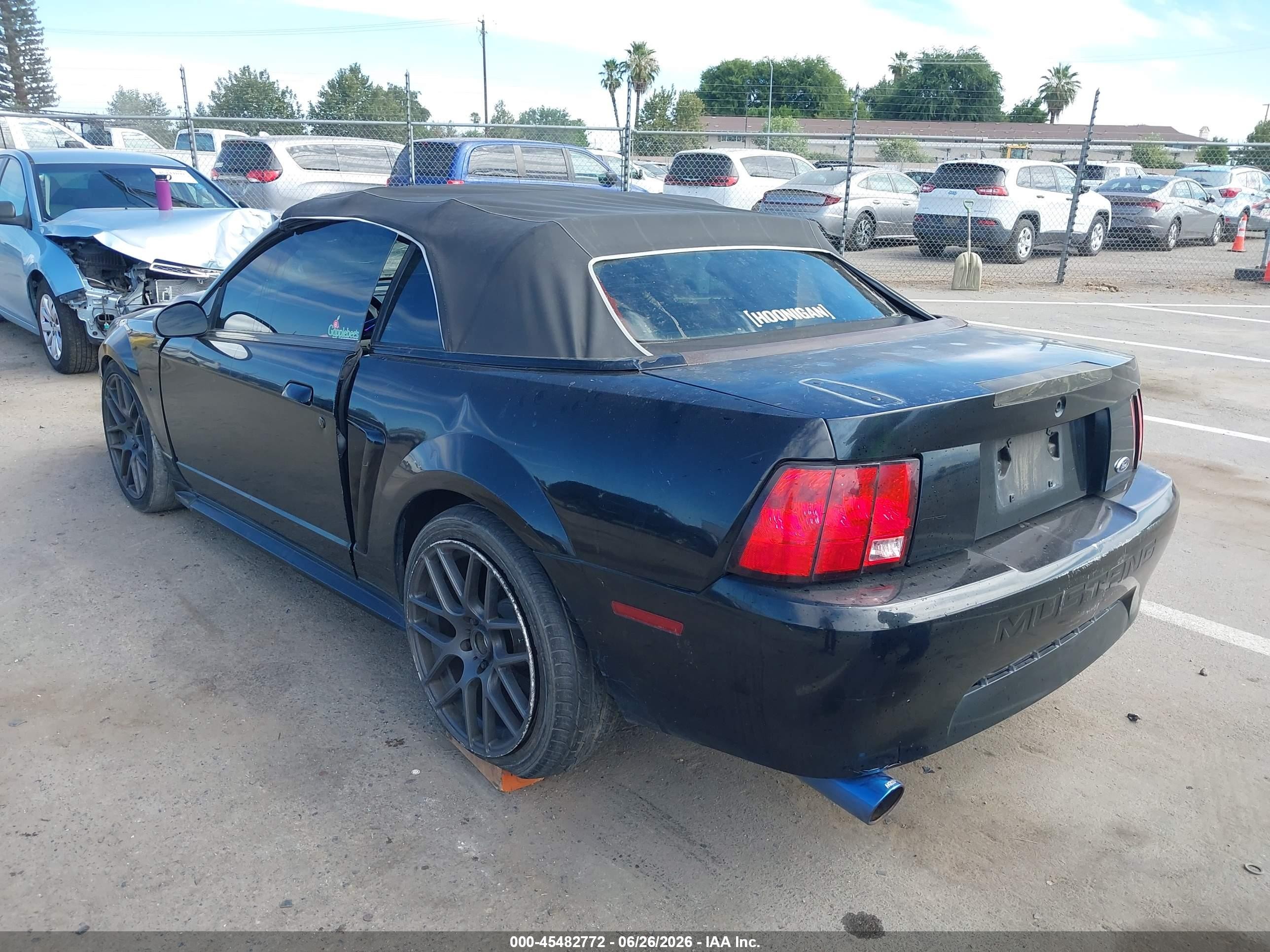 2002 Ford Mustang Deluxe/premium Black vin: 1FAFP44402F179415