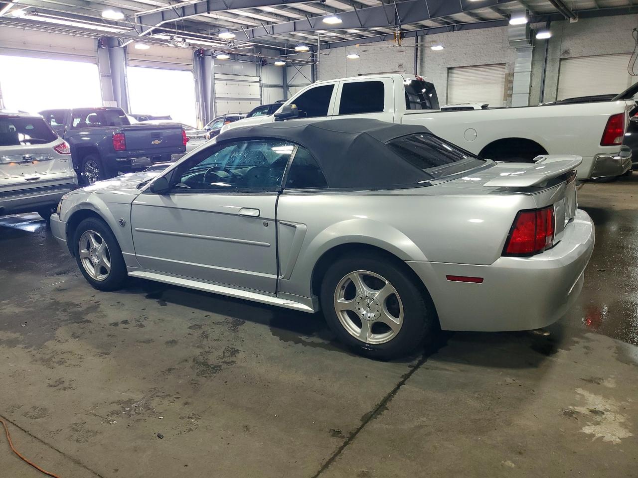 2004 Ford Mustang Silver vin: 1FAFP44404F123171