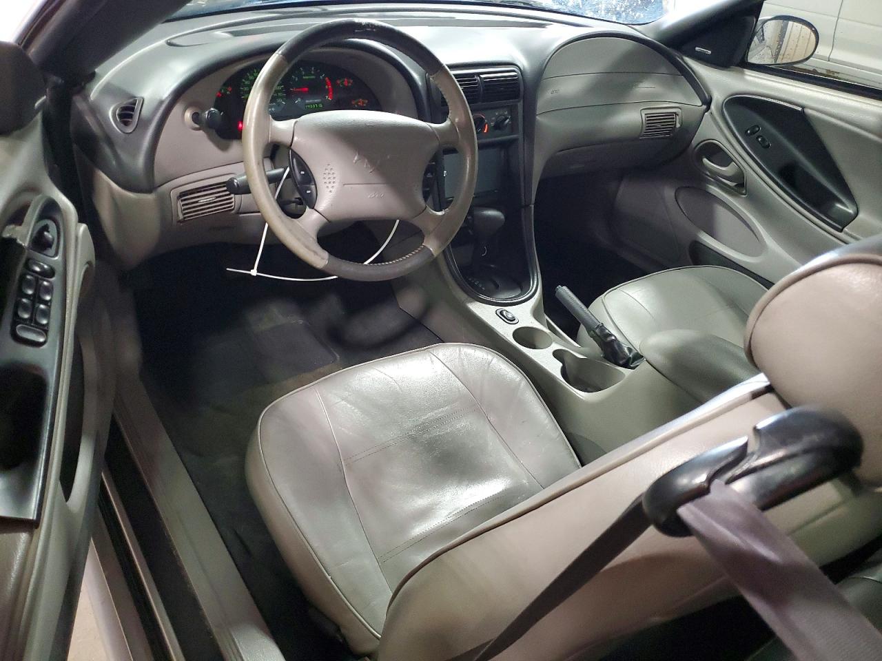 2004 Ford Mustang Silver vin: 1FAFP44404F123171