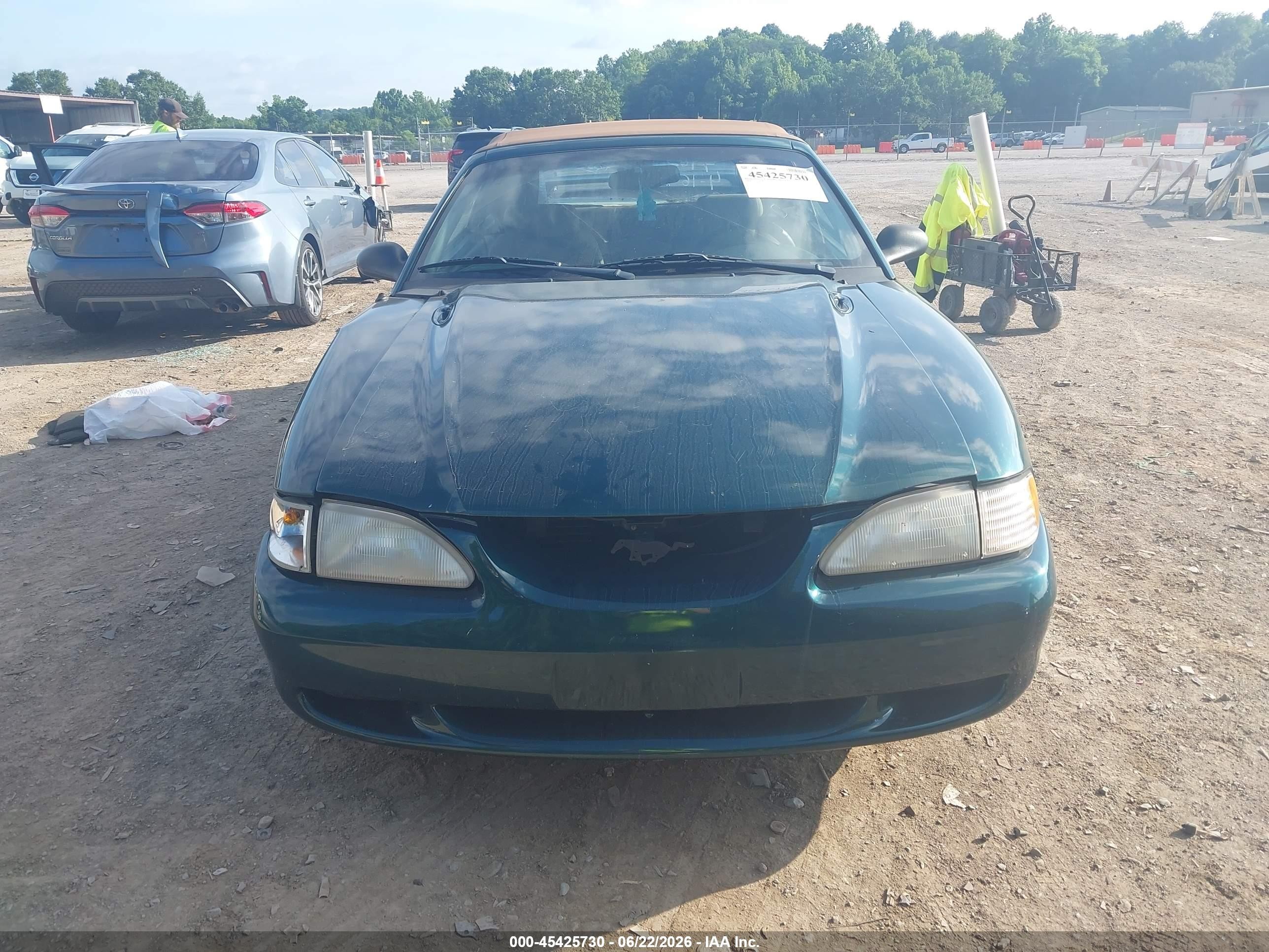 1998 Ford Mustang   Green vin: 1FAFP4440WF134982