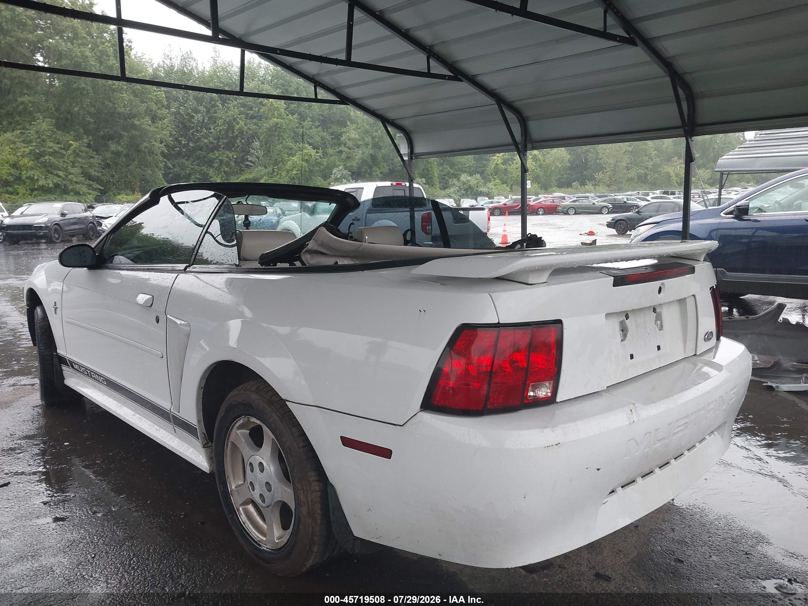2002 Ford Mustang Deluxe/premium White vin: 1FAFP44412F201440
