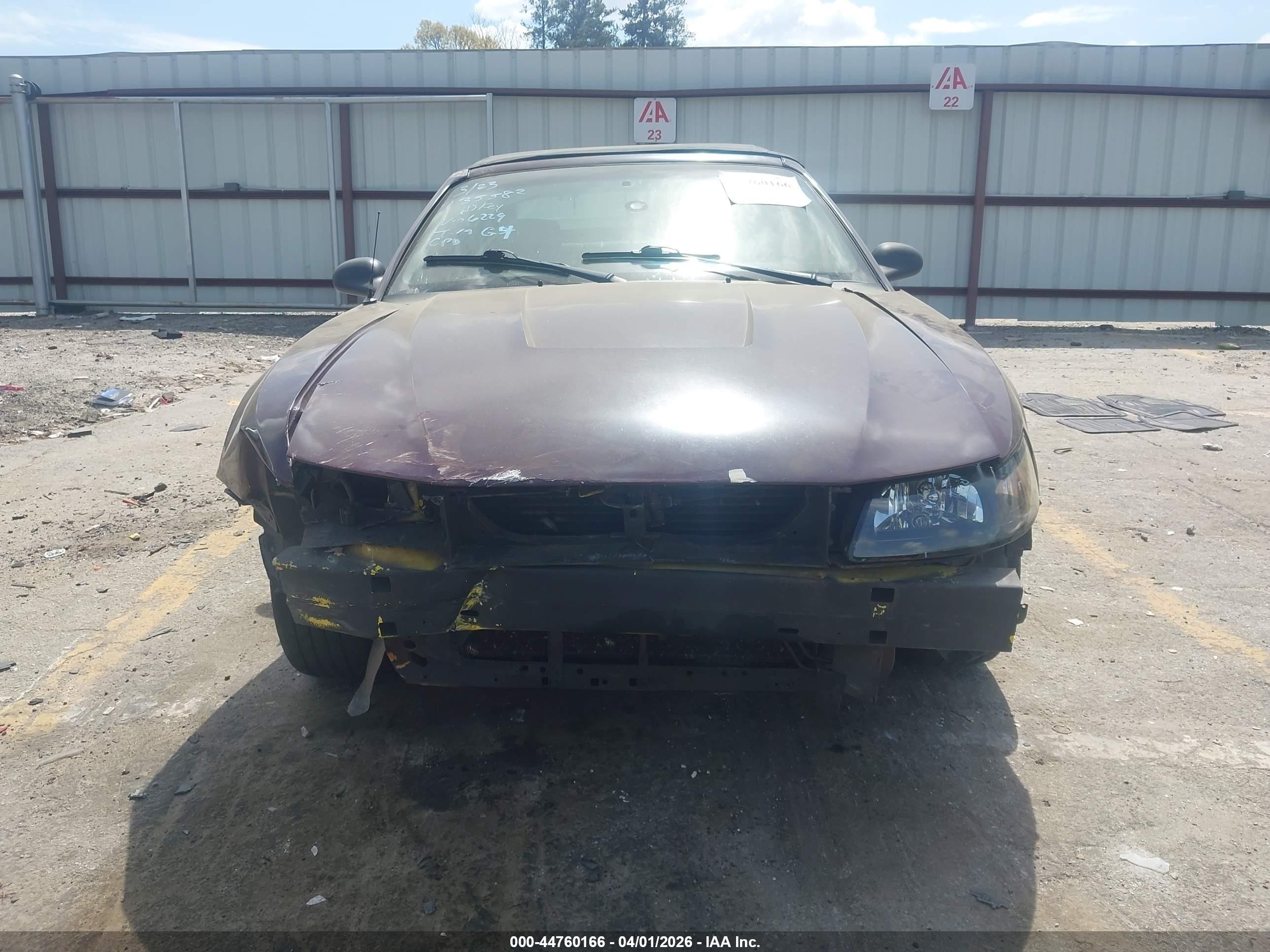 2003 Ford Mustang   Maroon vin: 1FAFP44413F396229