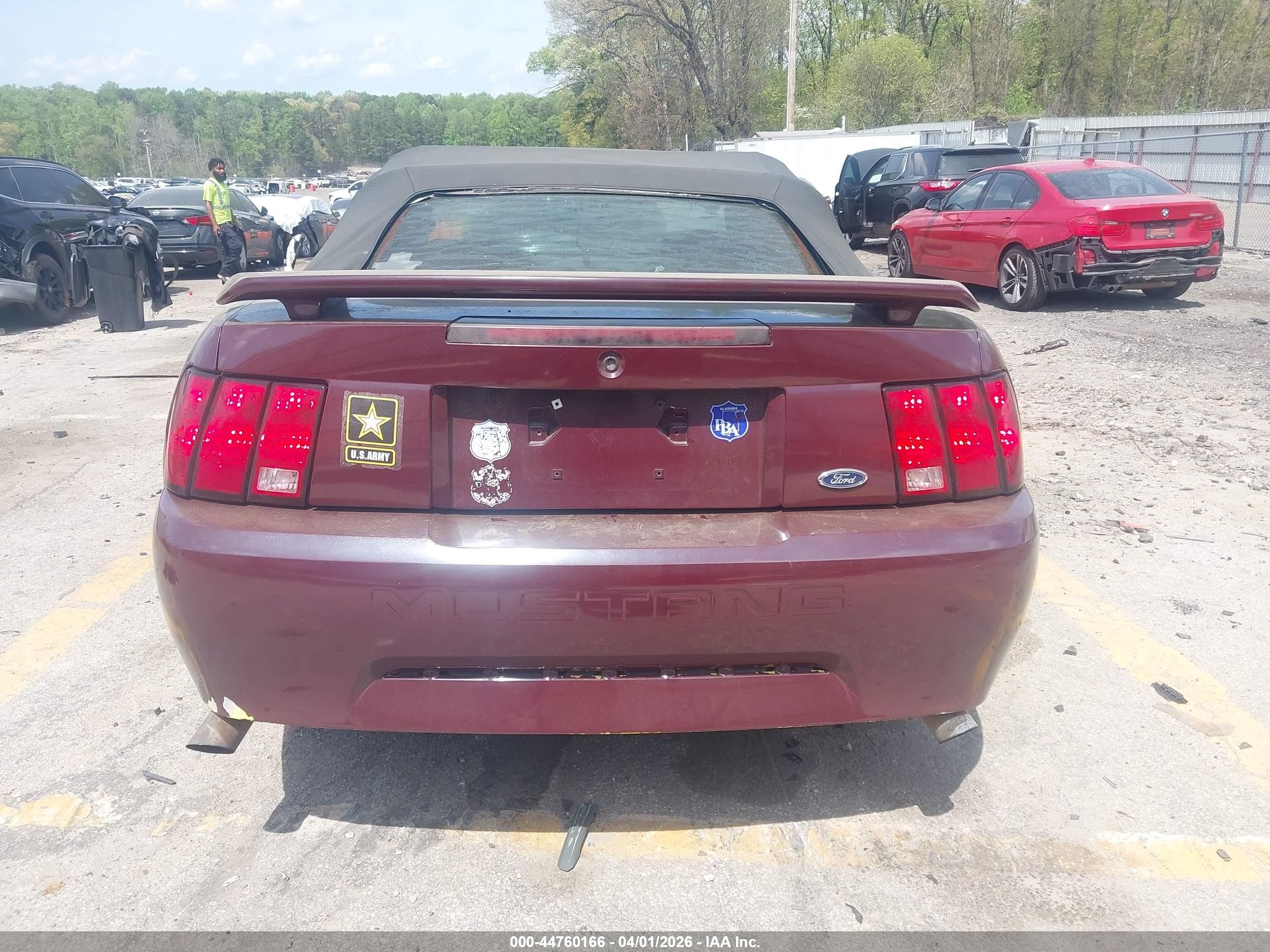 2003 Ford Mustang   Maroon vin: 1FAFP44413F396229