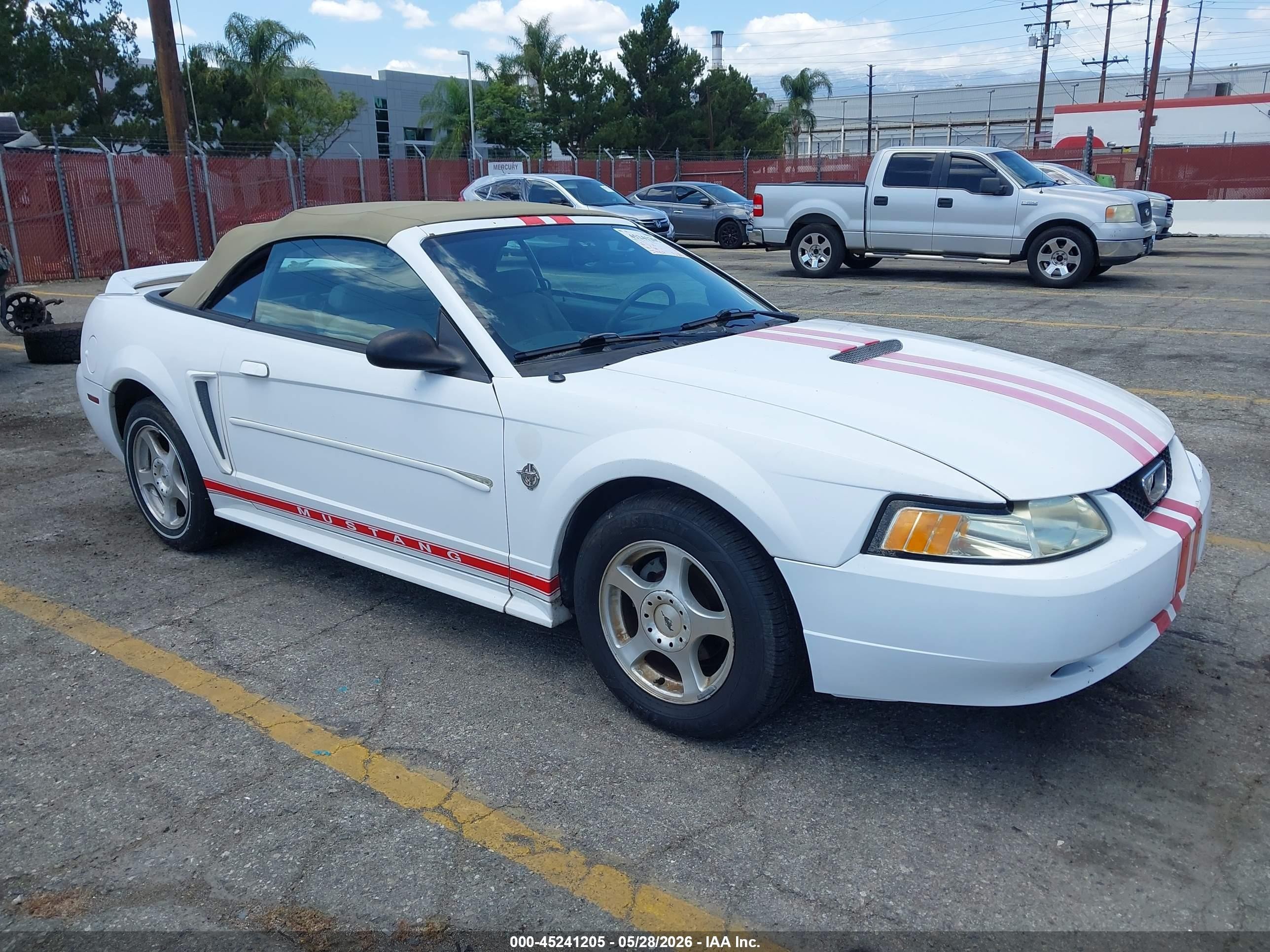 1FAFP4441YF140017