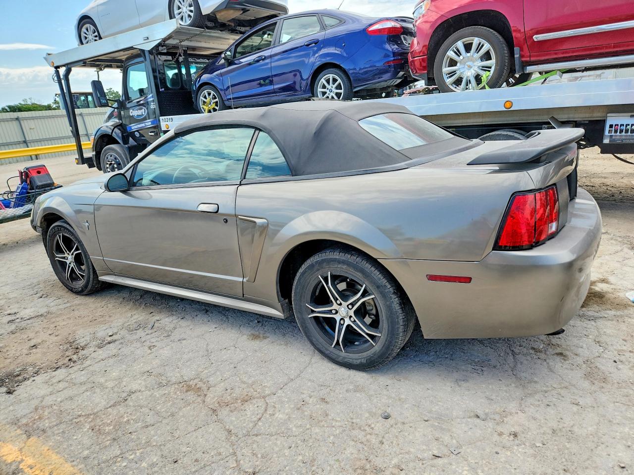 2002 Ford Mustang Gray vin: 1FAFP44422F160977