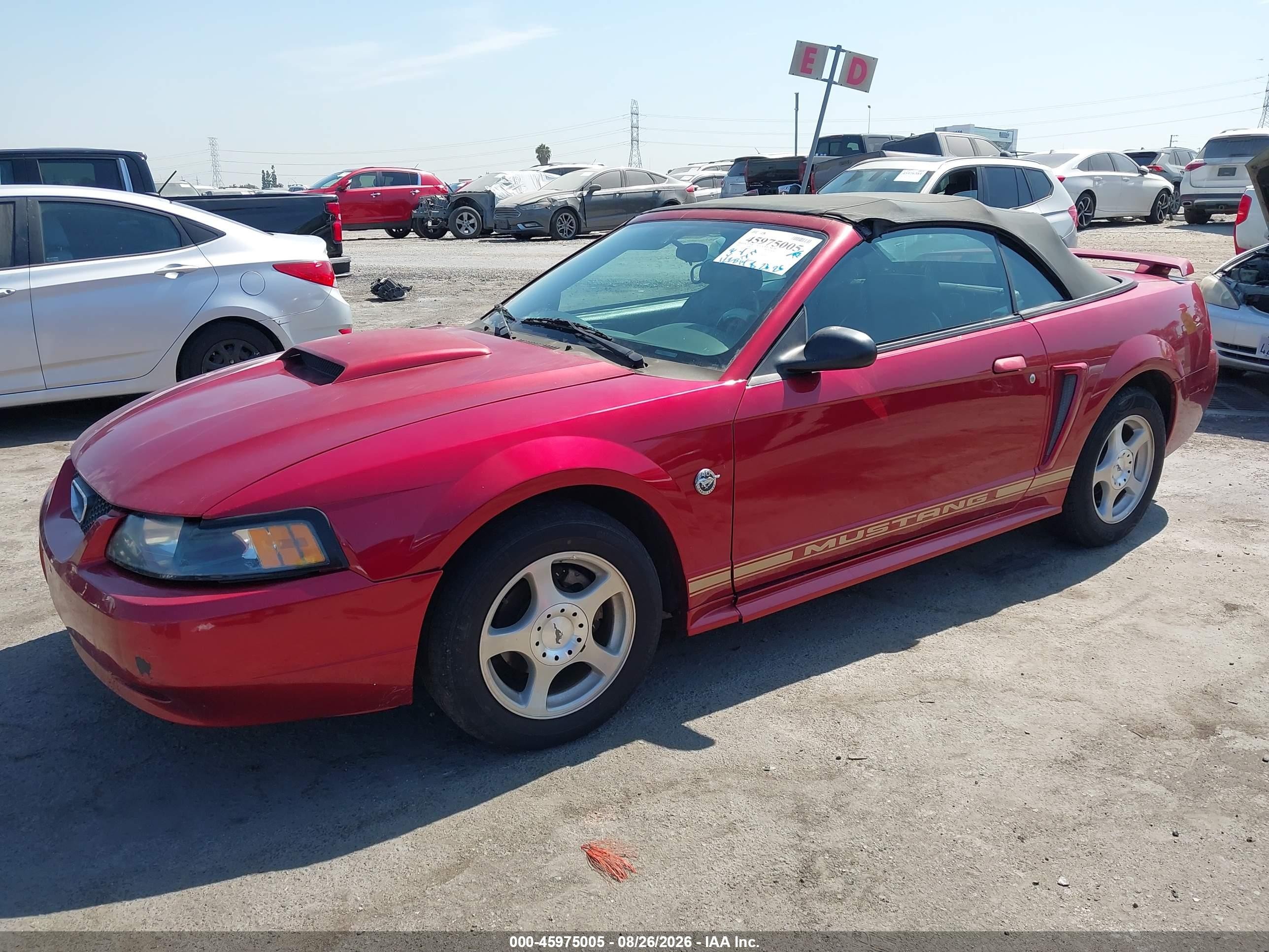 2004 Ford Mustang   Красный vin: 1FAFP44424F123348