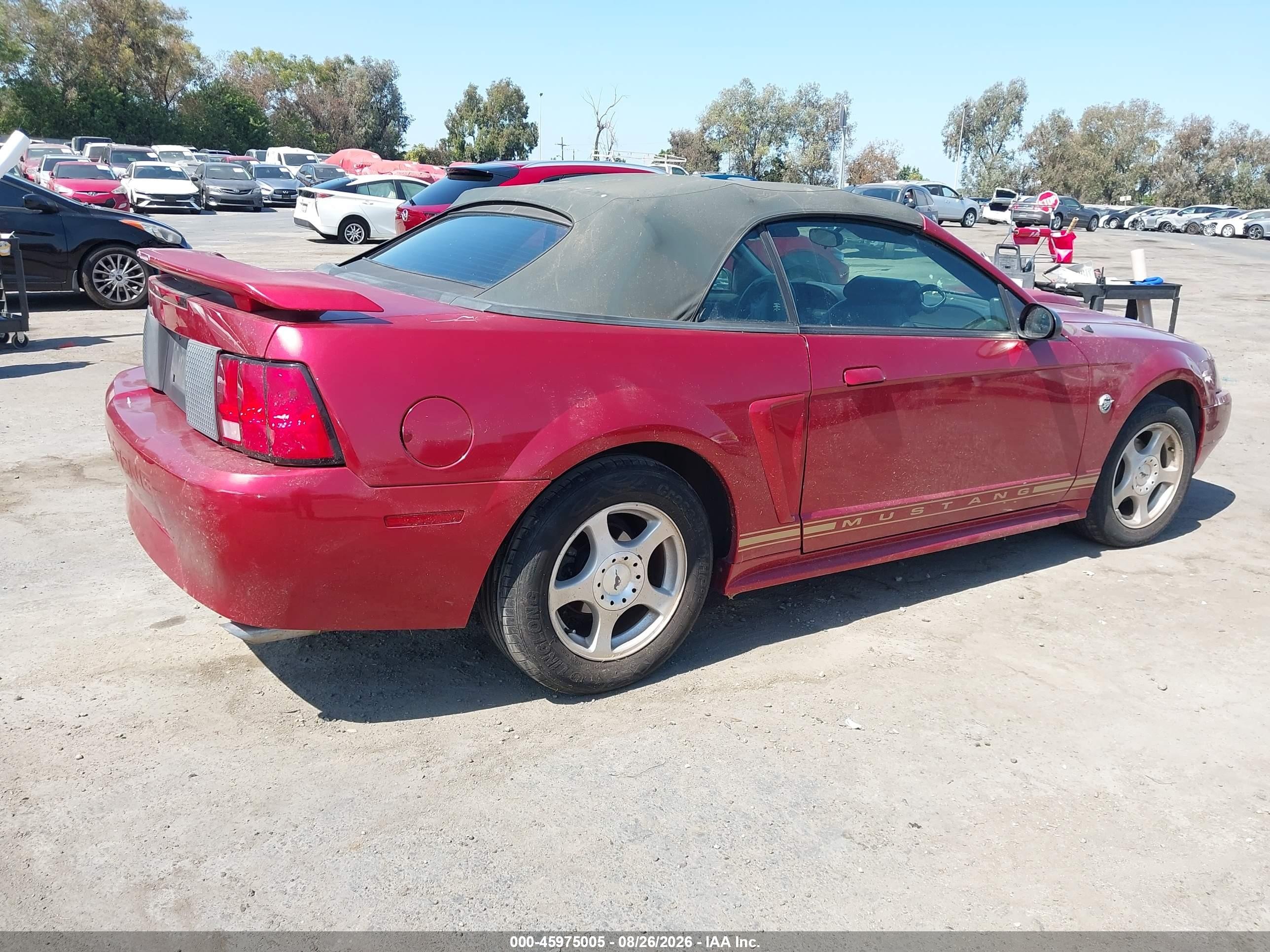 2004 Ford Mustang   Красный vin: 1FAFP44424F123348