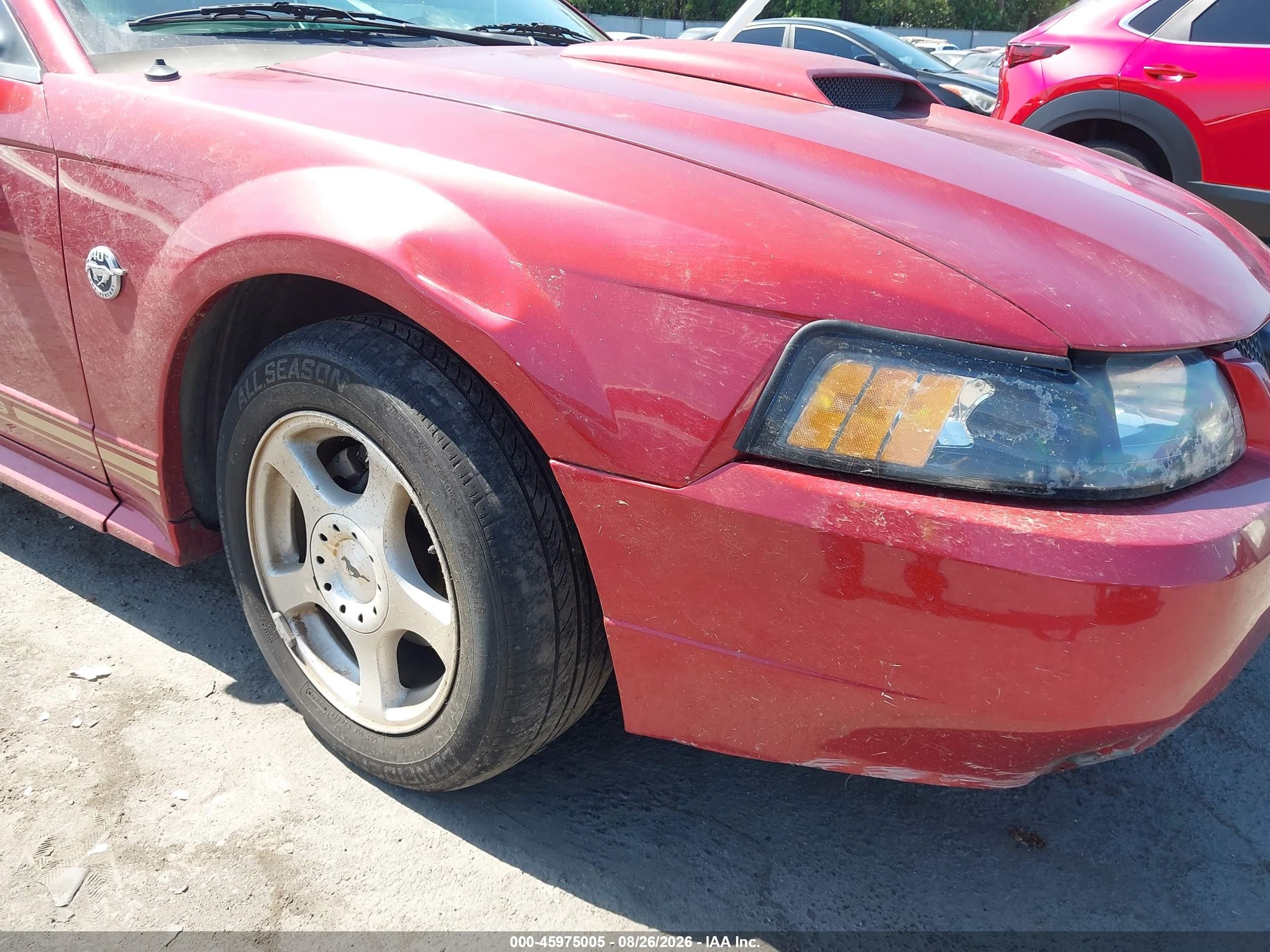 2004 Ford Mustang   Красный vin: 1FAFP44424F123348