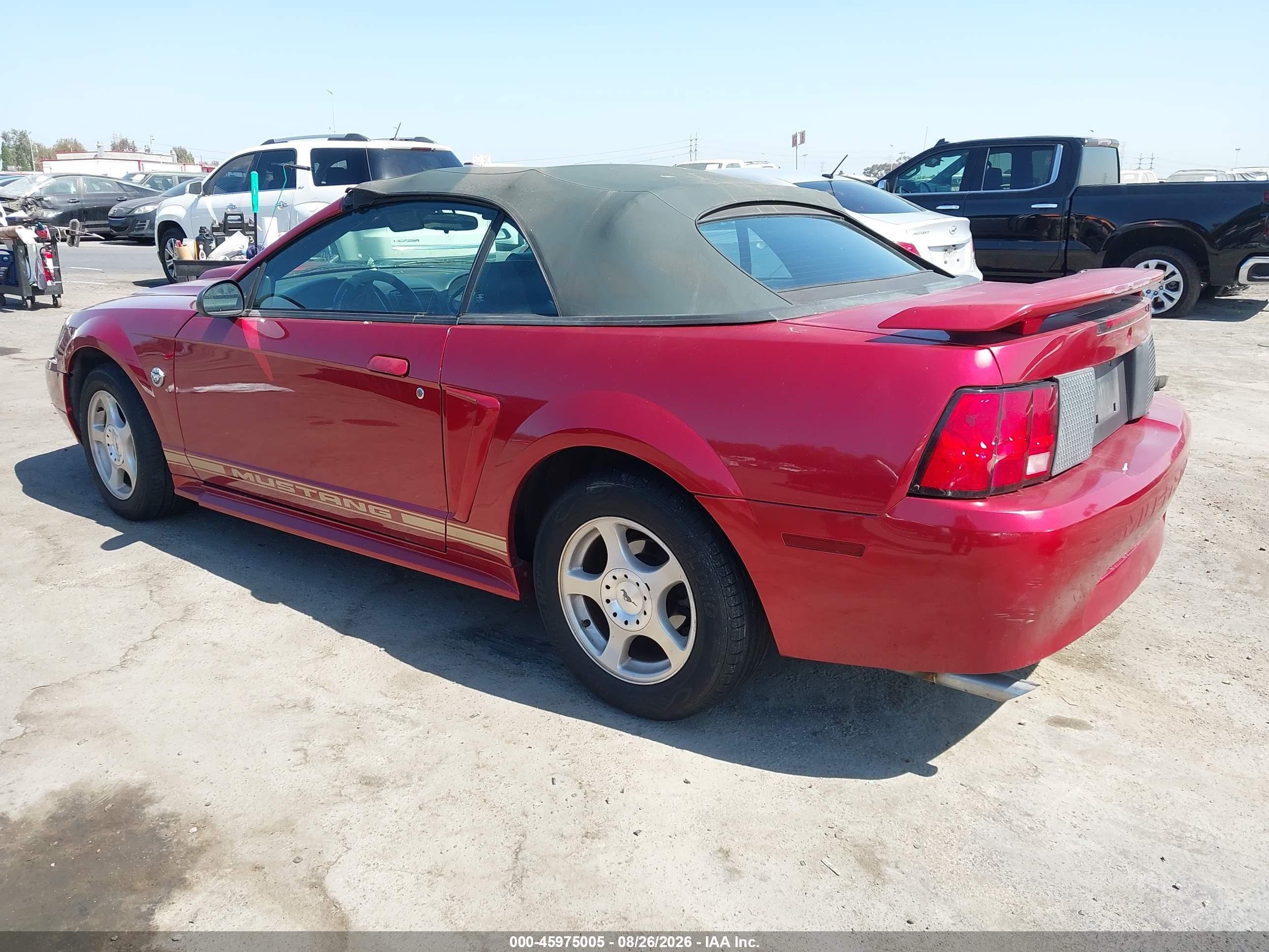 2004 Ford Mustang   Красный vin: 1FAFP44424F123348