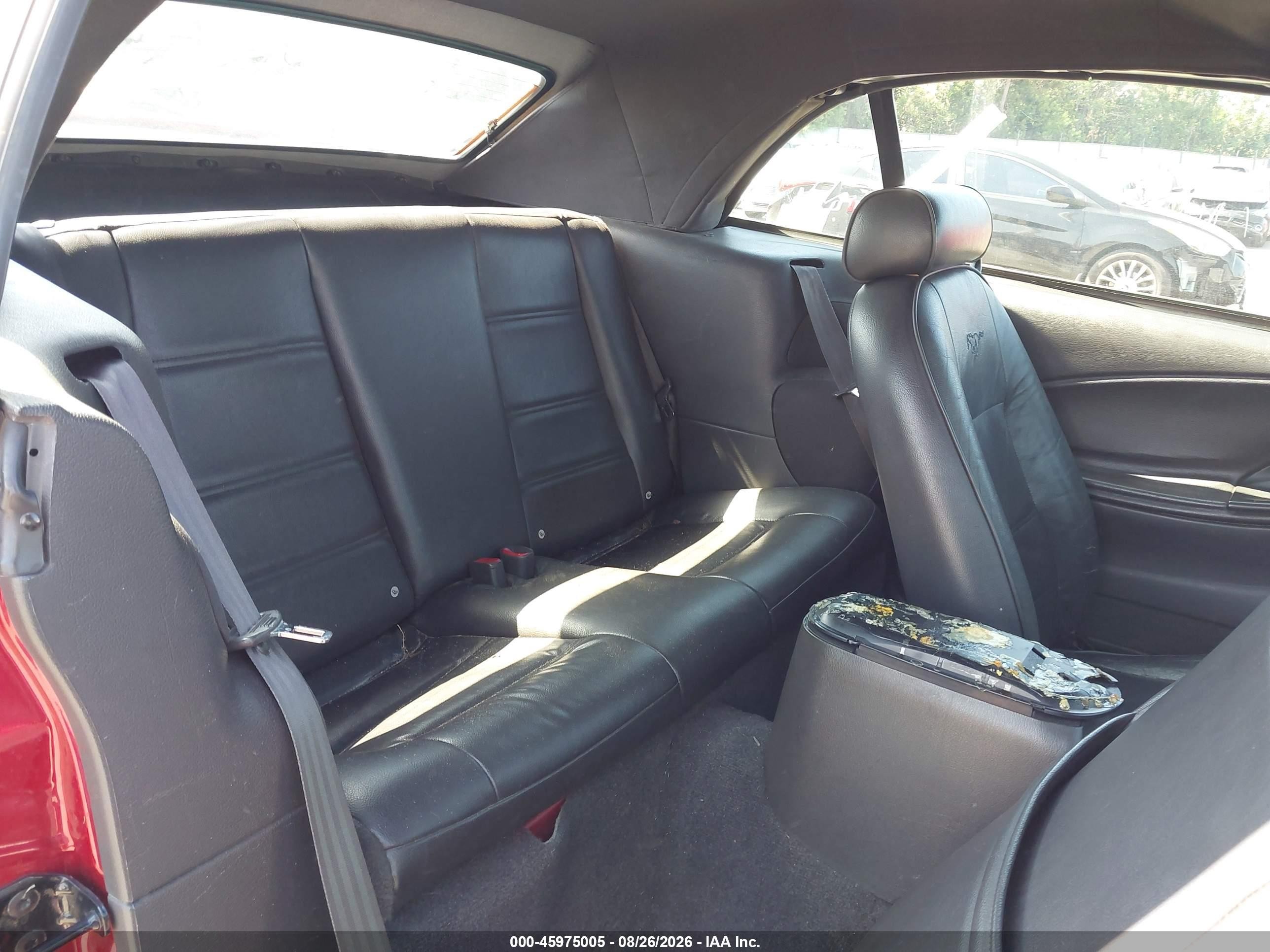 2004 Ford Mustang   Красный vin: 1FAFP44424F123348