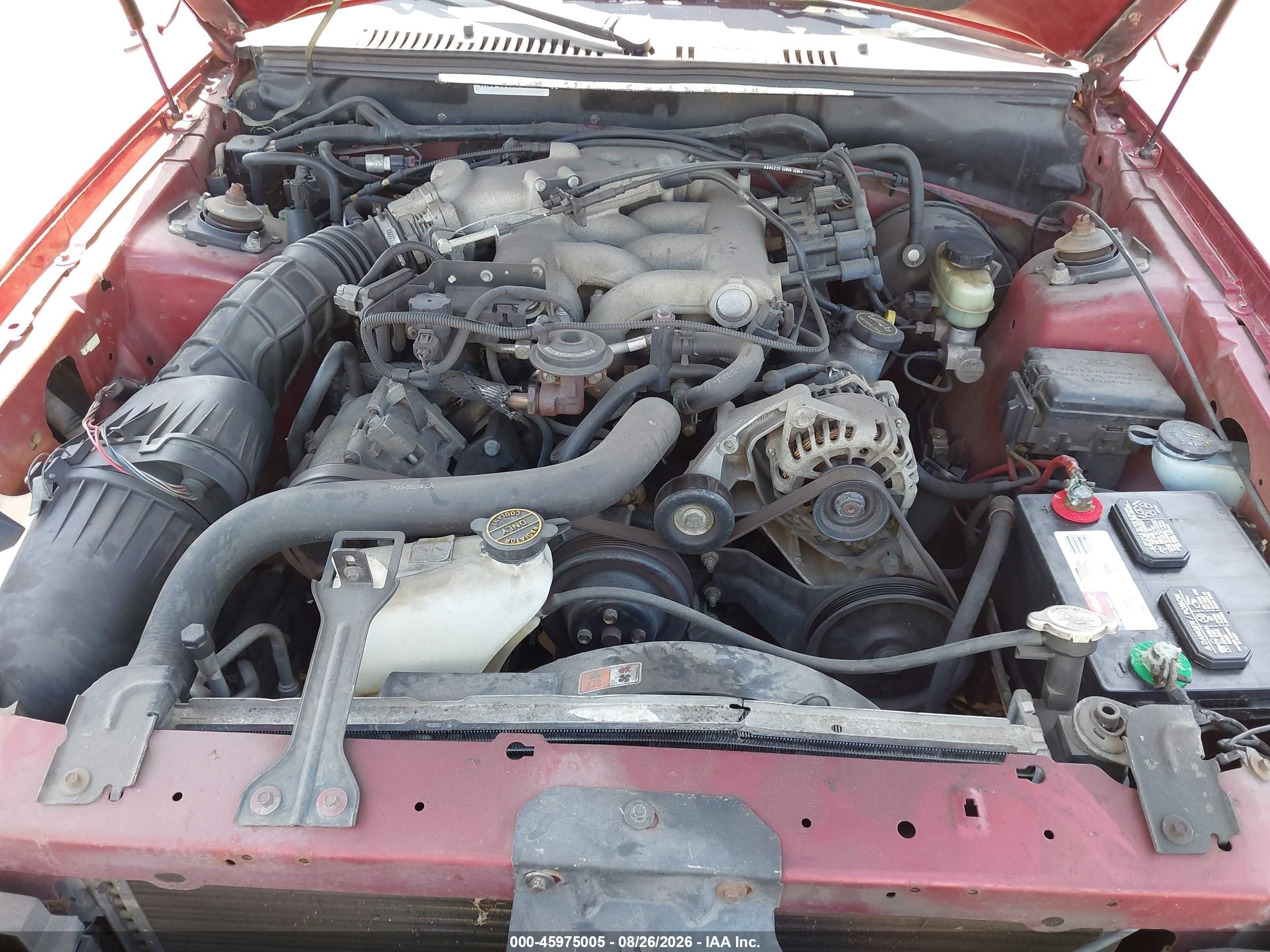 2004 Ford Mustang   Красный vin: 1FAFP44424F123348