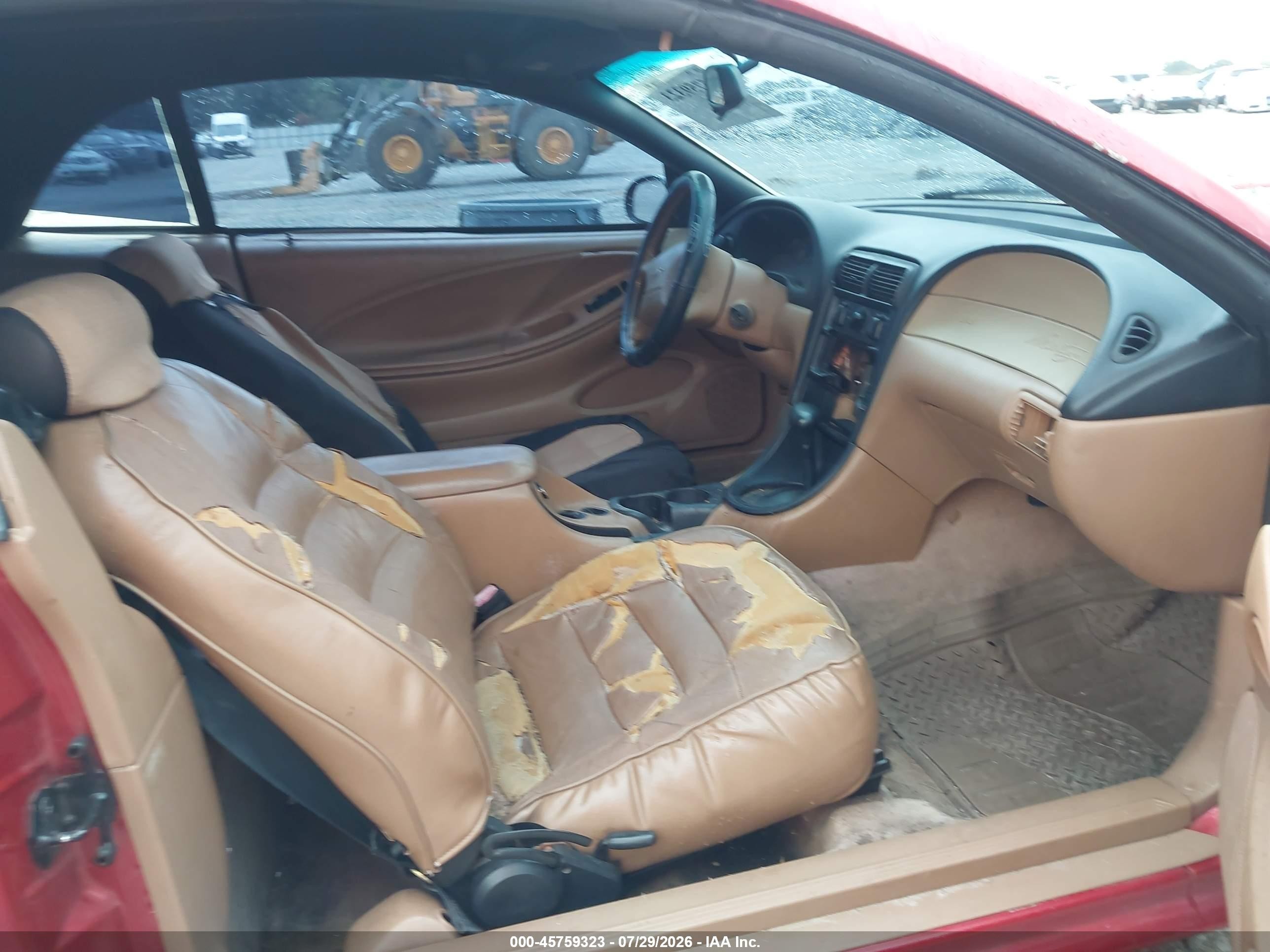 1998 Ford Mustang   Red vin: 1FAFP4442WF271776