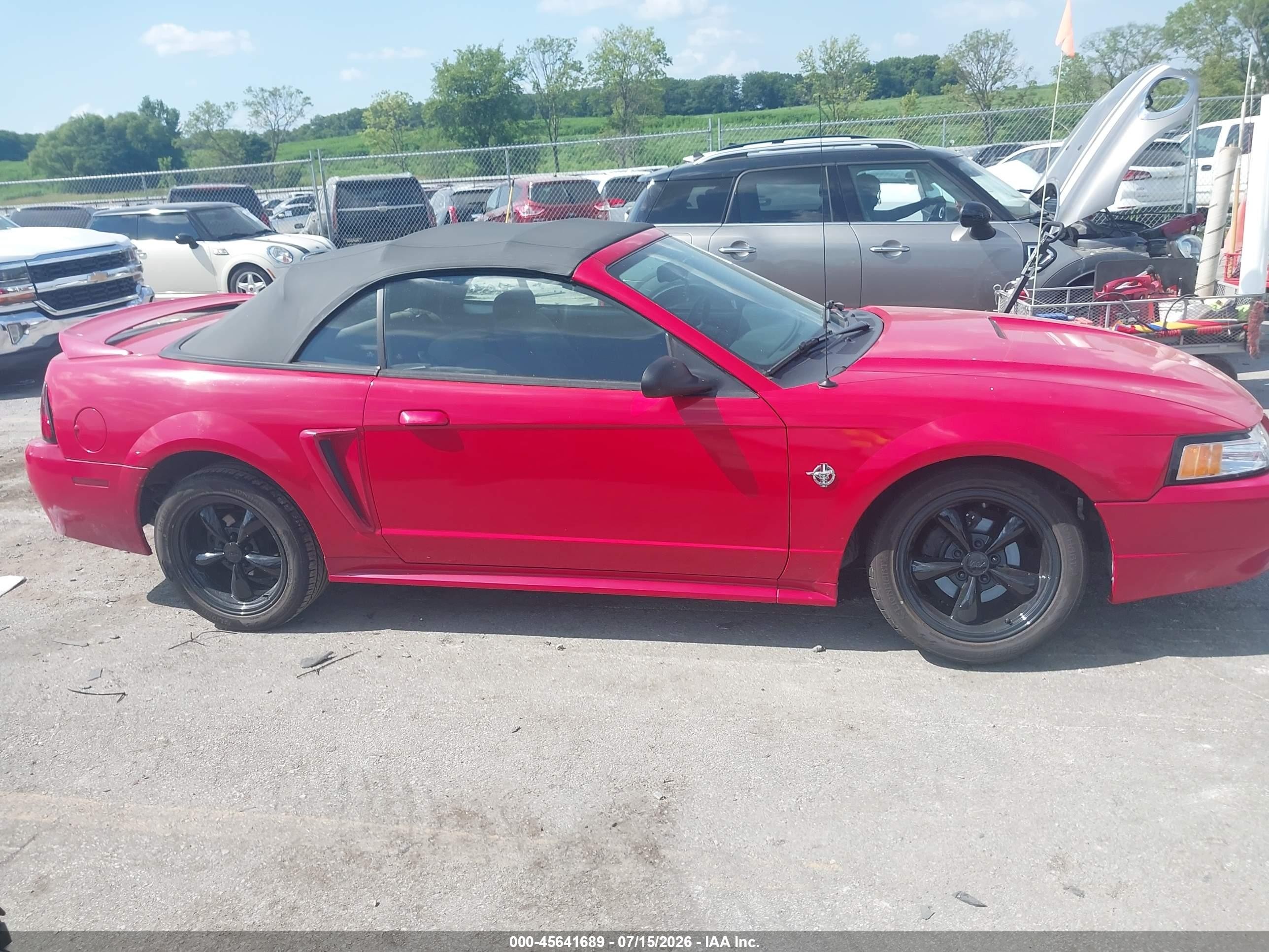 1999 Ford Mustang   Red vin: 1FAFP4442XF235491