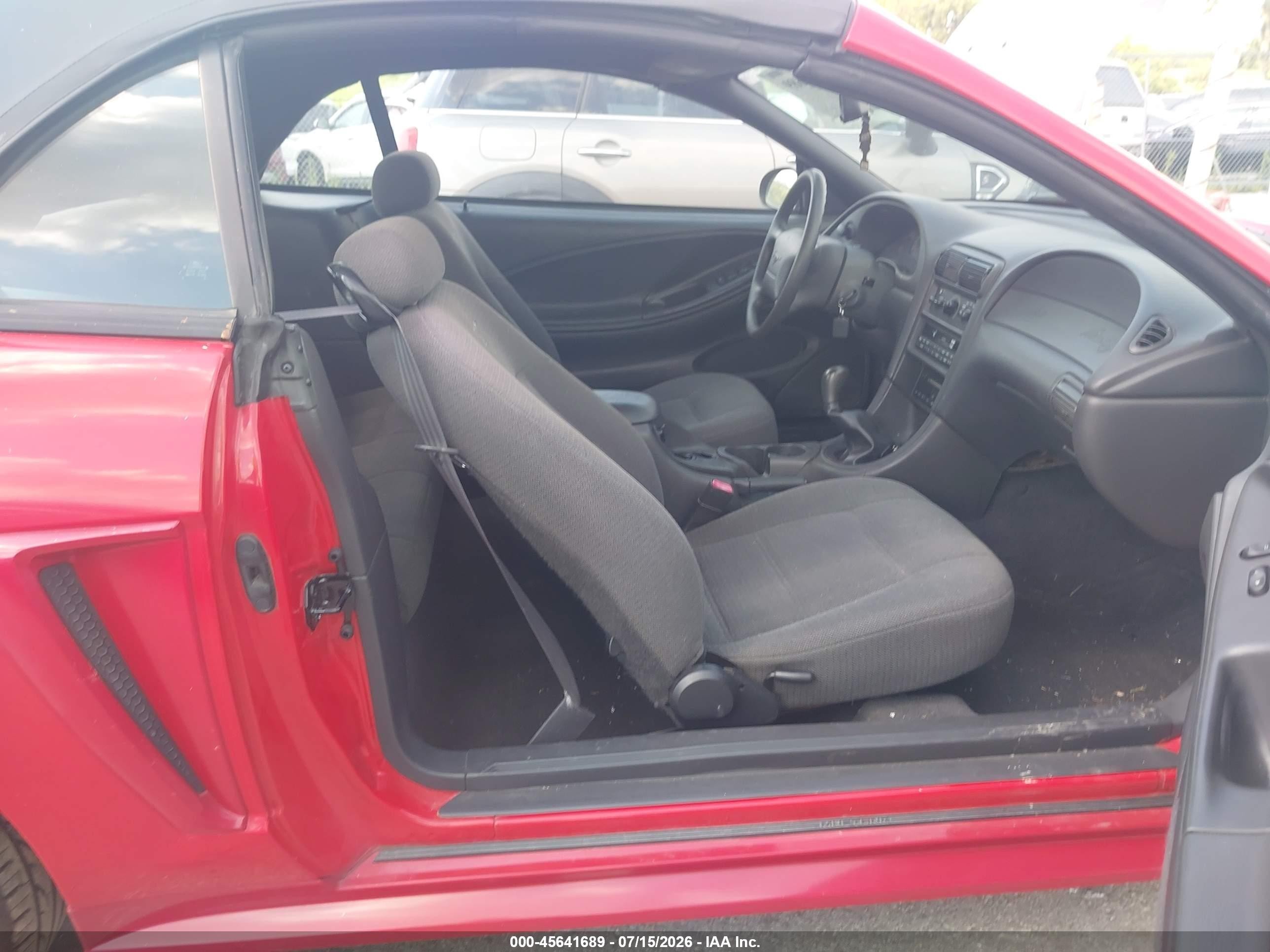 1999 Ford Mustang   Red vin: 1FAFP4442XF235491