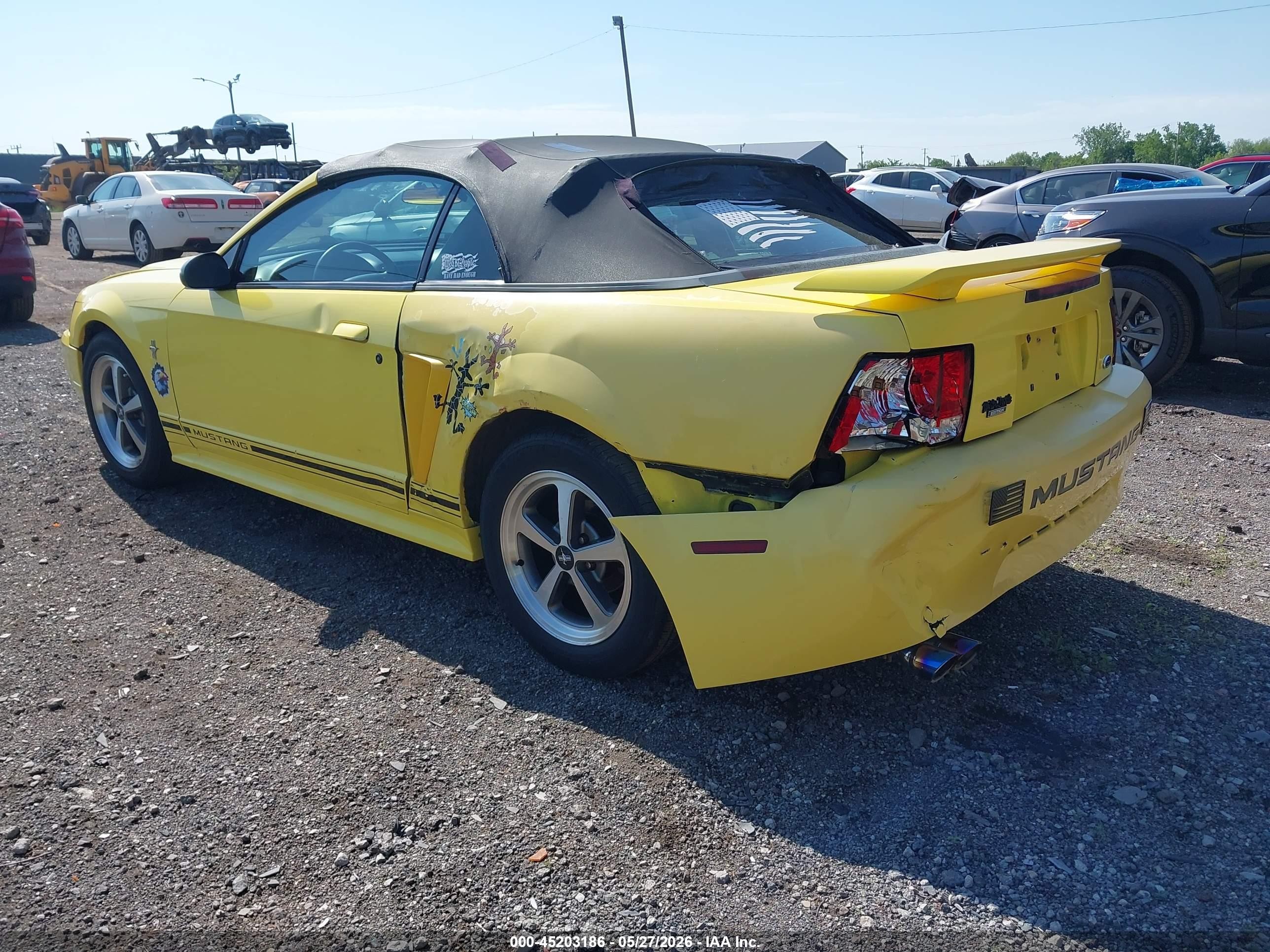 2001 Ford Mustang   Yellow vin: 1FAFP44431F199169
