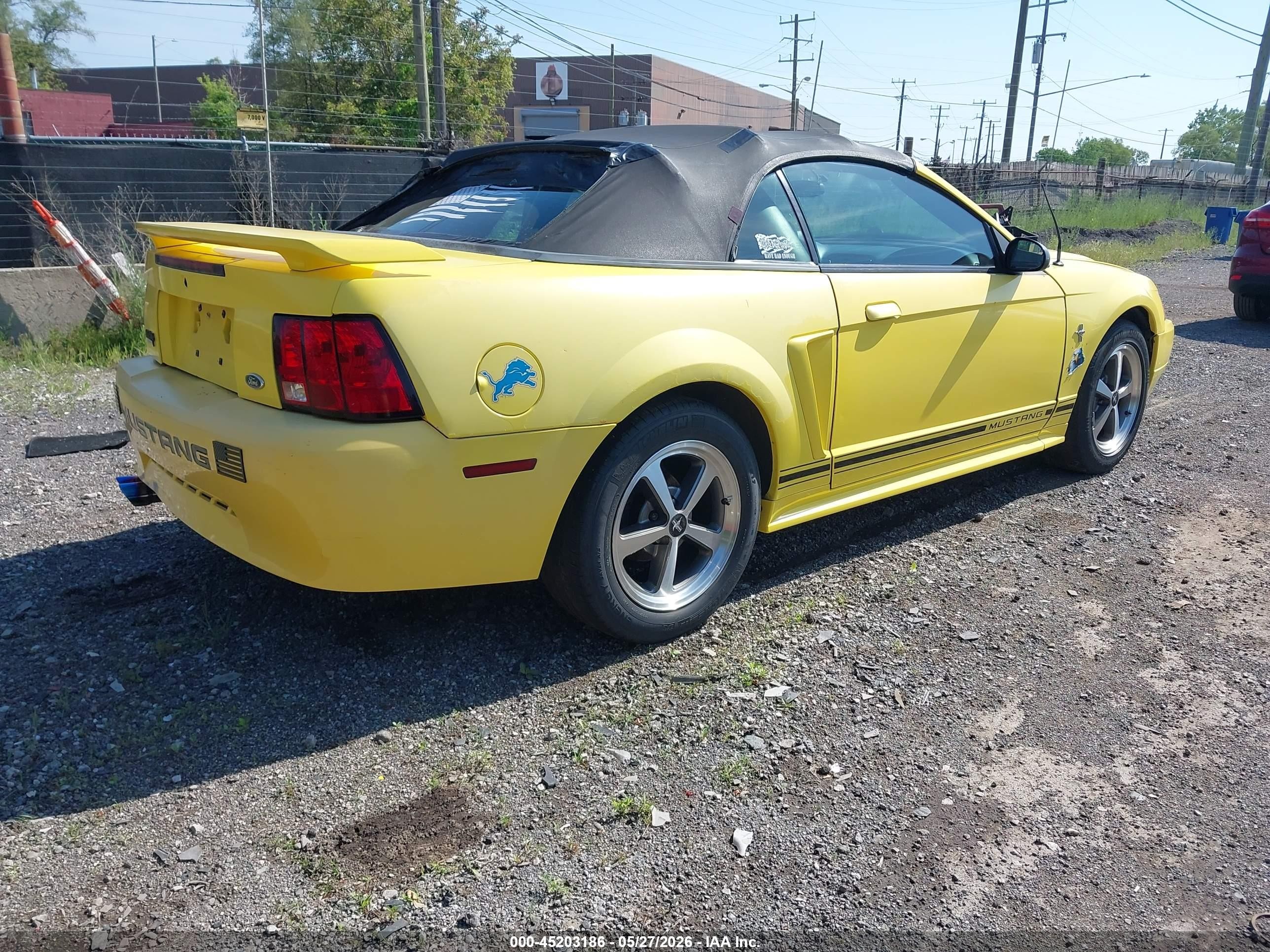 2001 Ford Mustang   Yellow vin: 1FAFP44431F199169