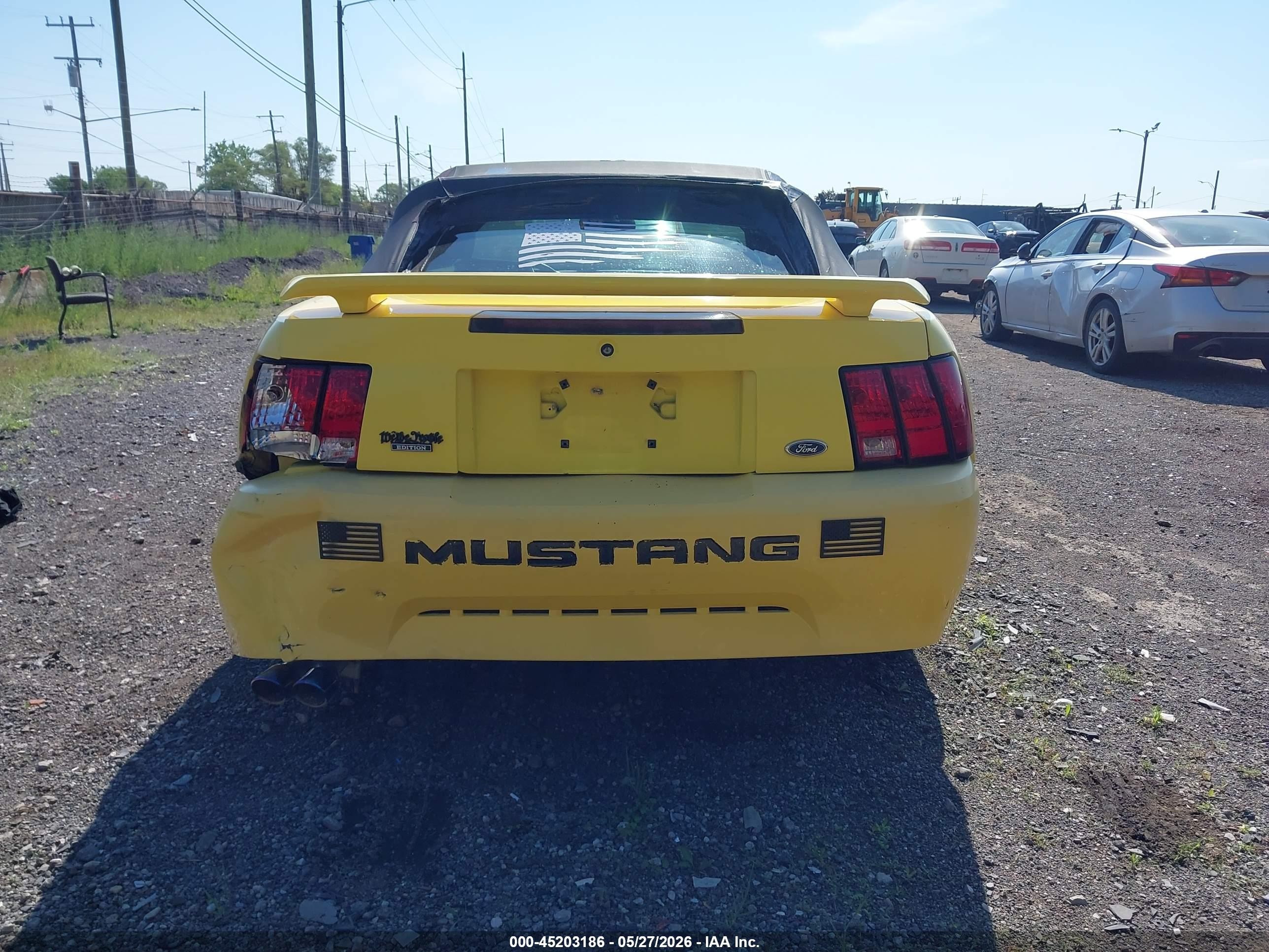 2001 Ford Mustang   Yellow vin: 1FAFP44431F199169