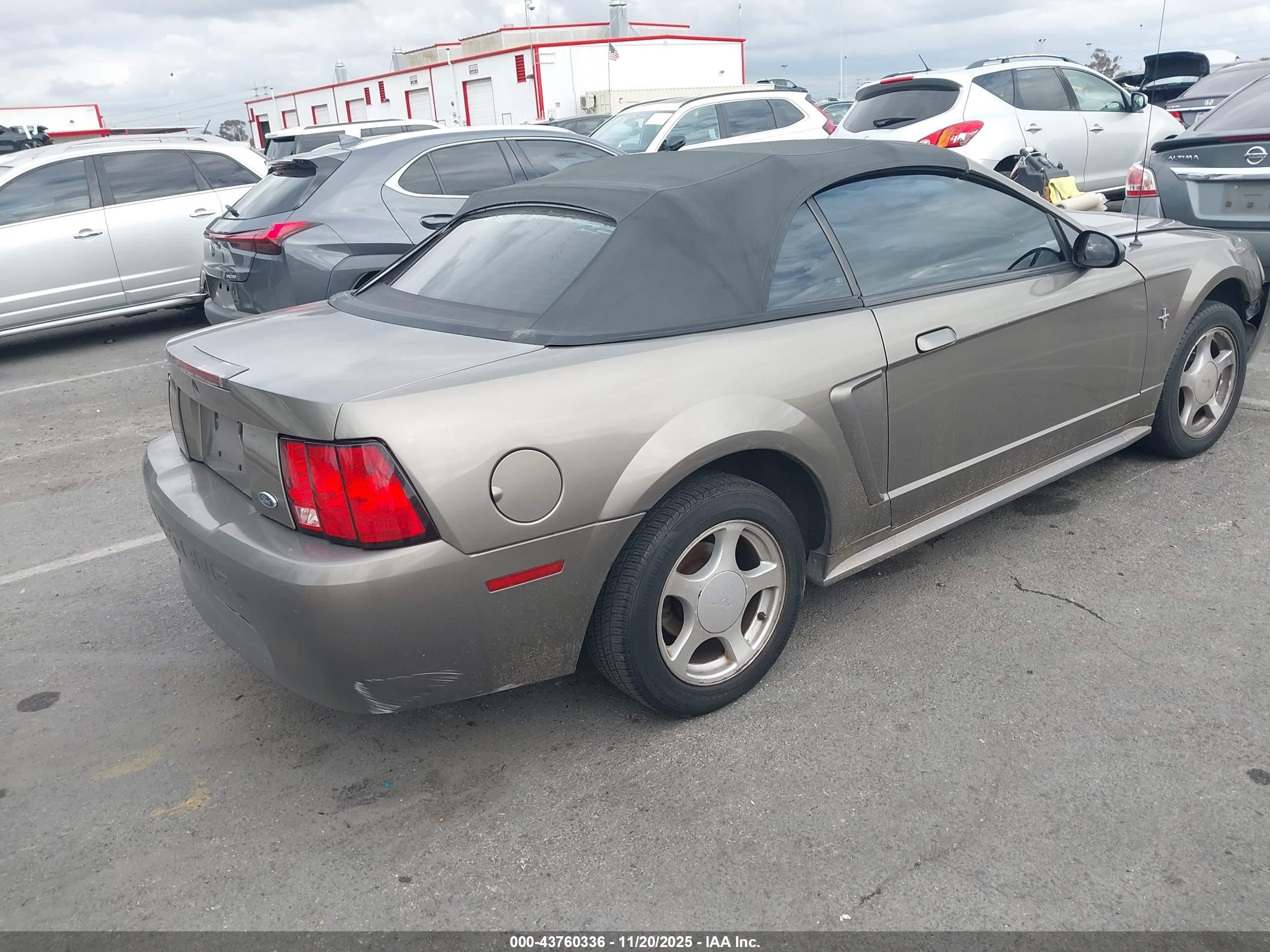 2002 Ford Mustang   Gray vin: 1FAFP44432F146179