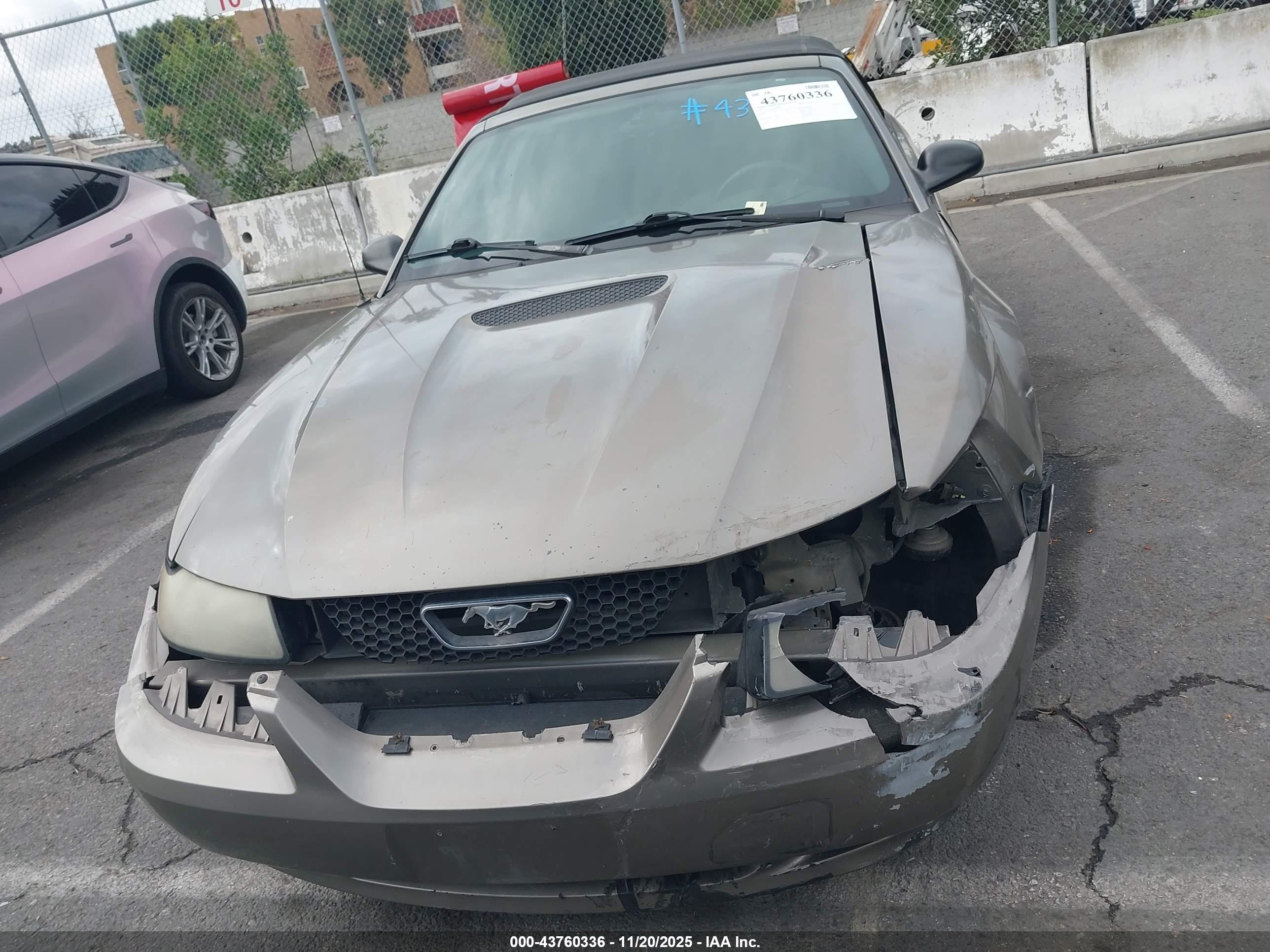2002 Ford Mustang   Gray vin: 1FAFP44432F146179