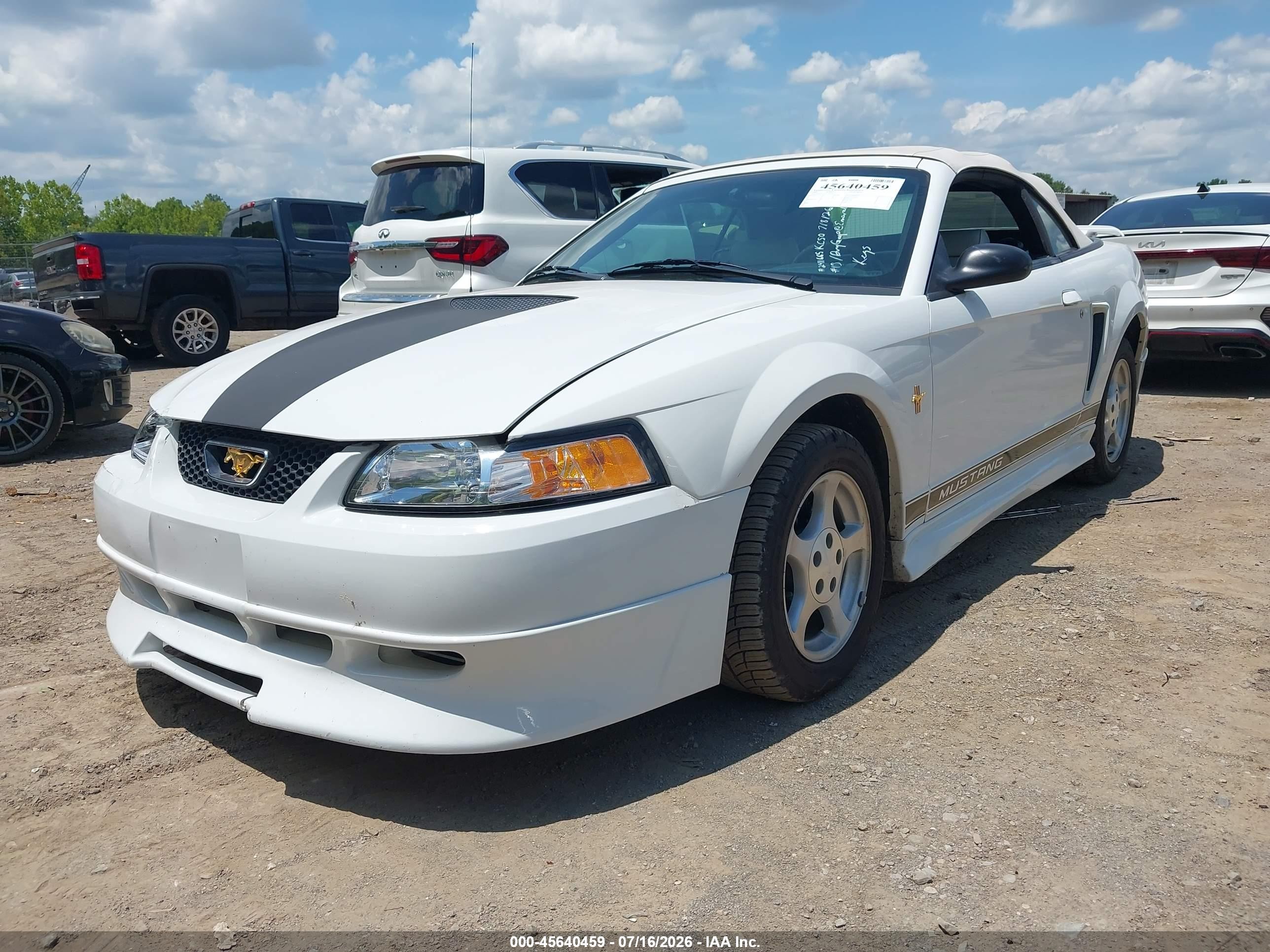 2002 Ford Mustang Deluxe/premium White vin: 1FAFP44432F176346