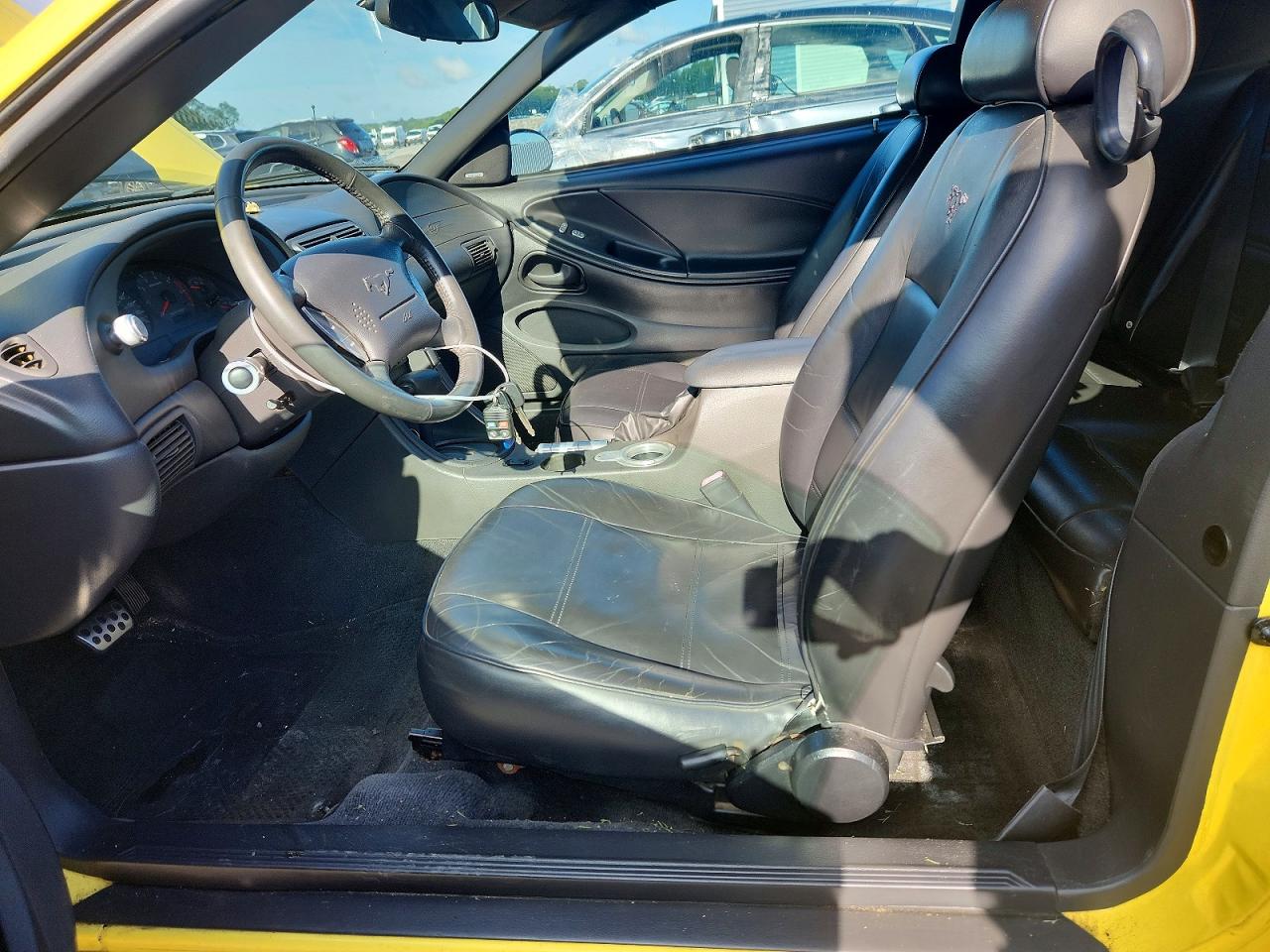 2003 Ford Mustang Yellow vin: 1FAFP44433F330121