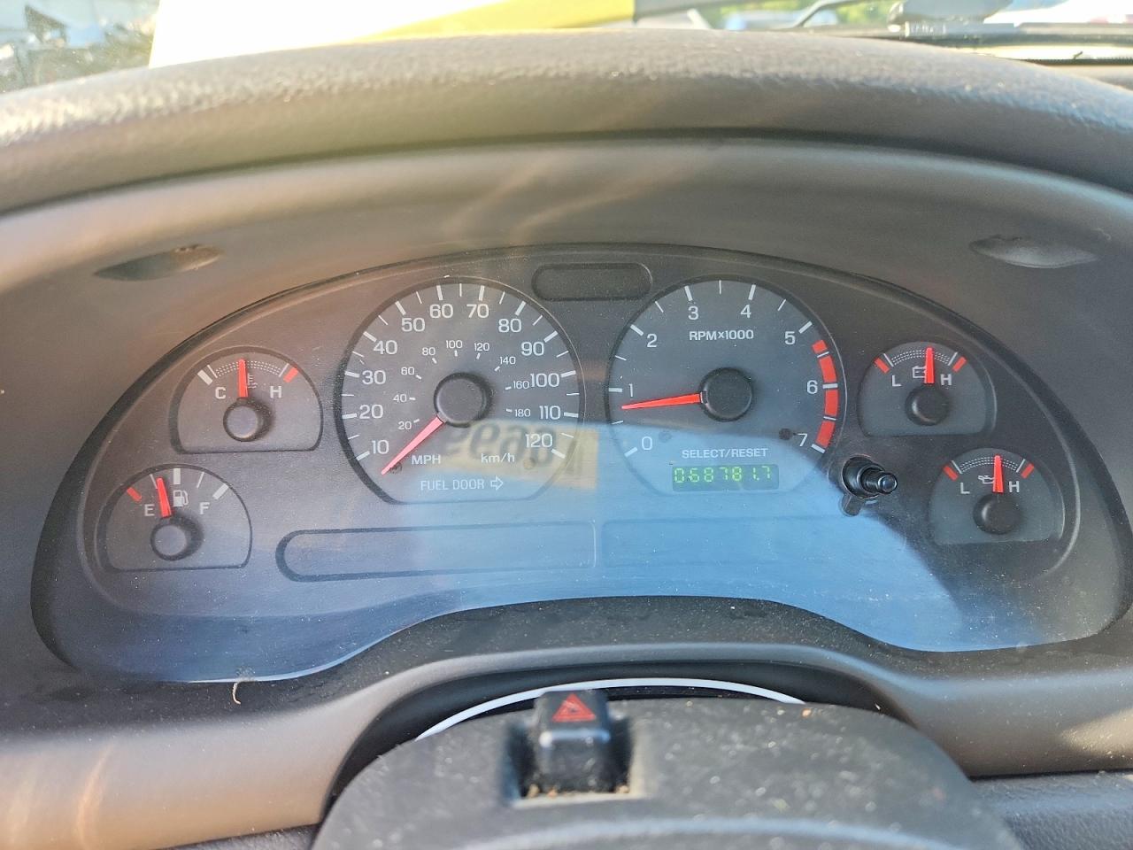 2003 Ford Mustang Yellow vin: 1FAFP44433F330121