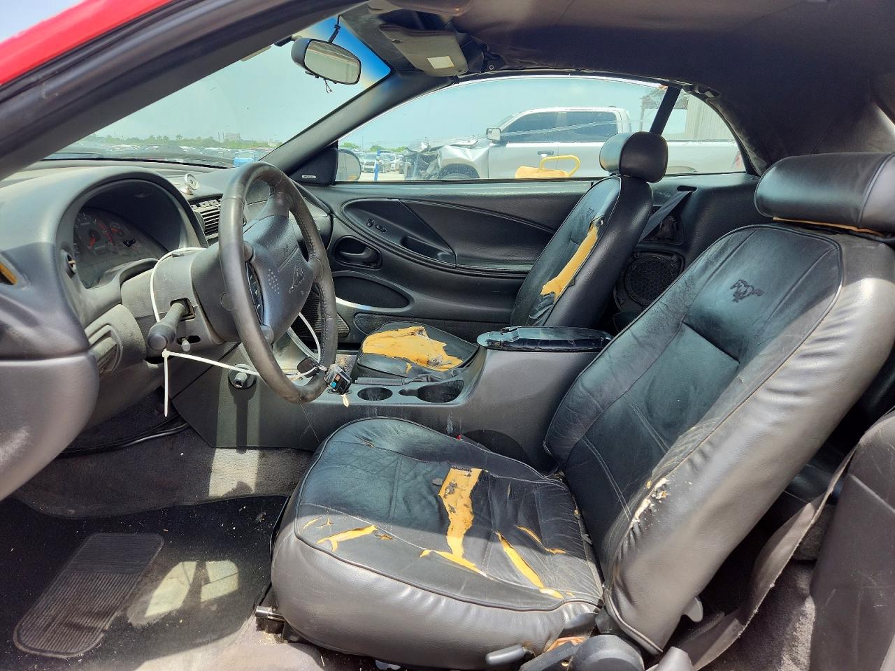 2003 Ford Mustang Red vin: 1FAFP44433F414648