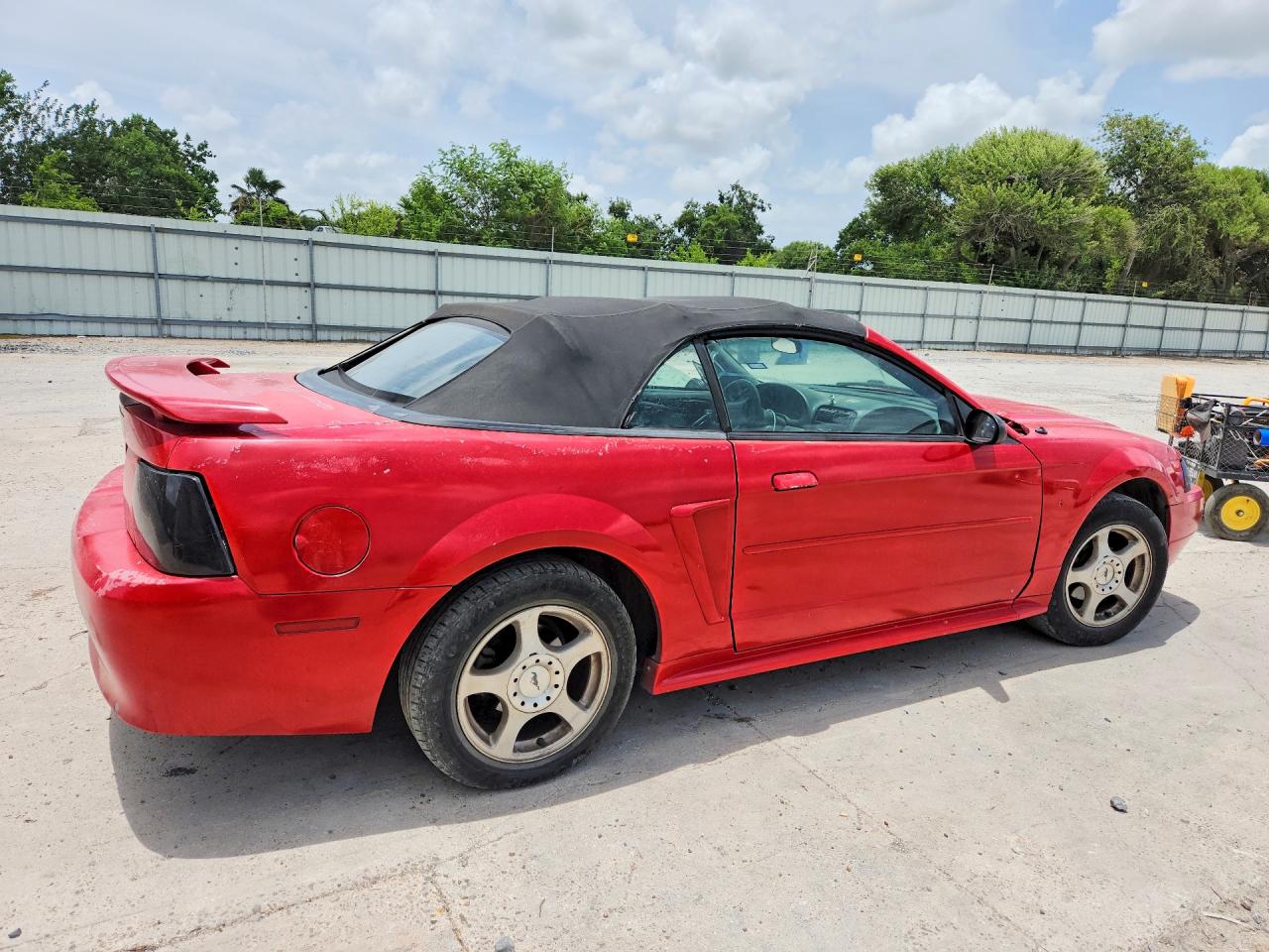 2003 Ford Mustang Red vin: 1FAFP44433F414648