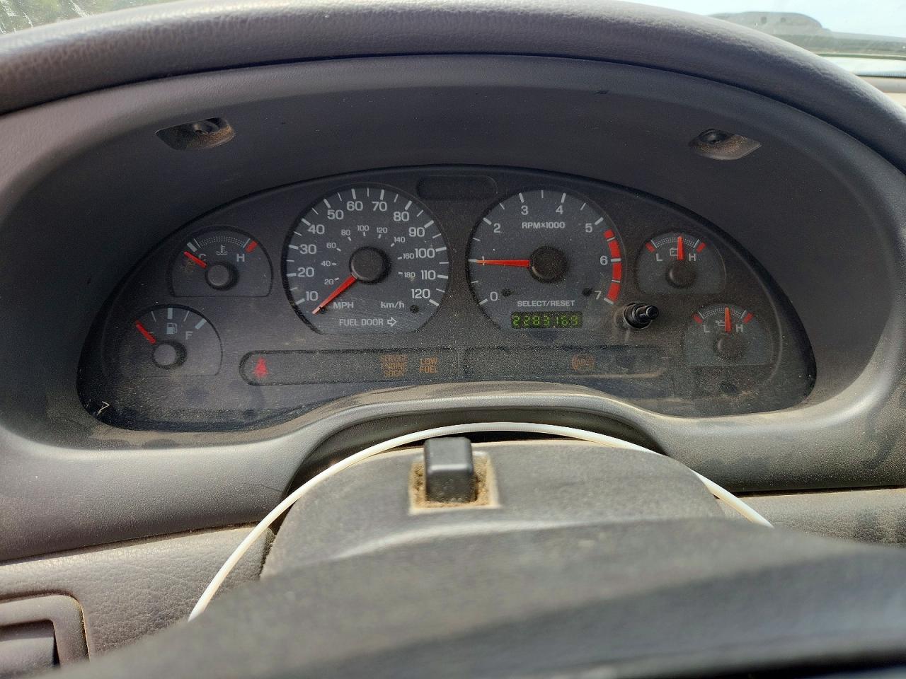 2003 Ford Mustang Red vin: 1FAFP44433F414648